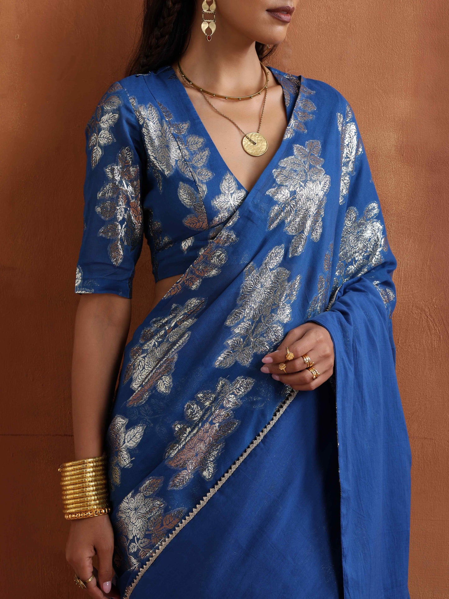 trueBrowns Blue Metallic Ready To Wear Saree | Swadesiicart