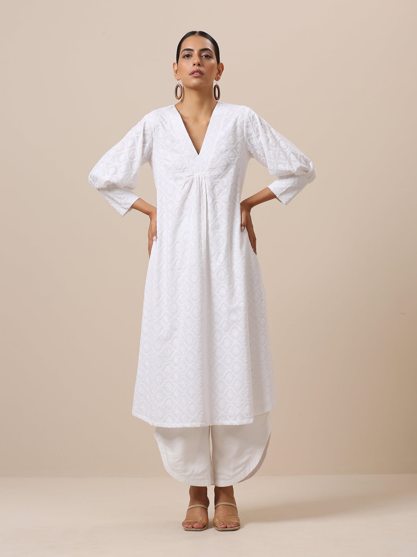 trueBrowns Cotton White Textured Curve Pant | Swadesiicart