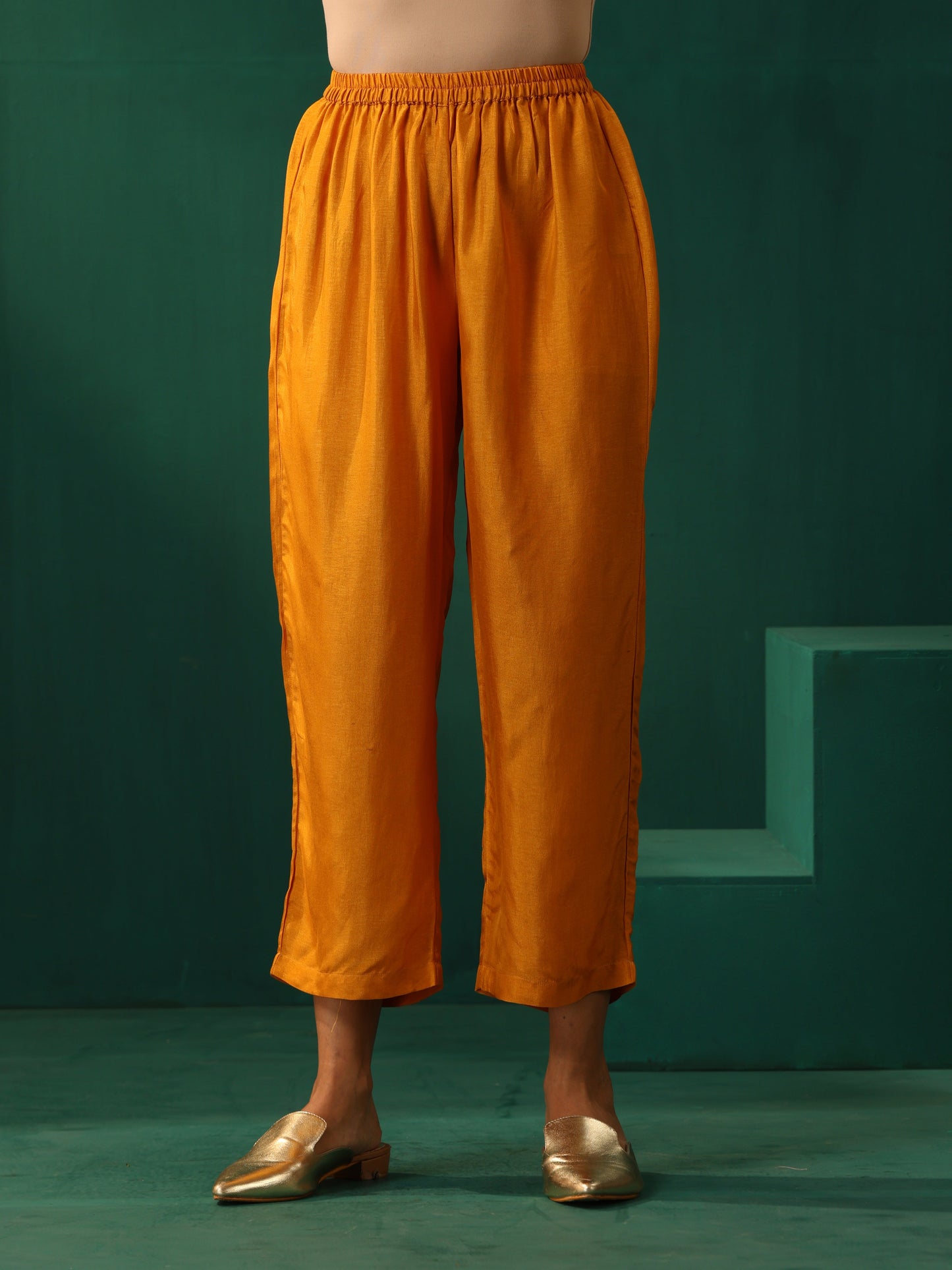 trueBrowns Mustard Geometric Floral Viscose Silk Front Pleat Co-ord Set - Swadesiicart