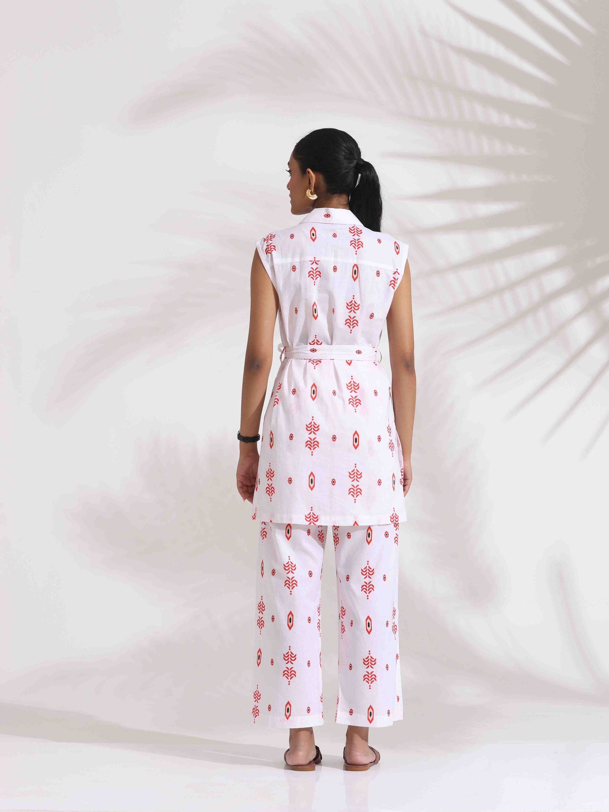 trueBrowns White Cotton Print Tie-up Top & Pants Co-ord Set - Swadesiicart