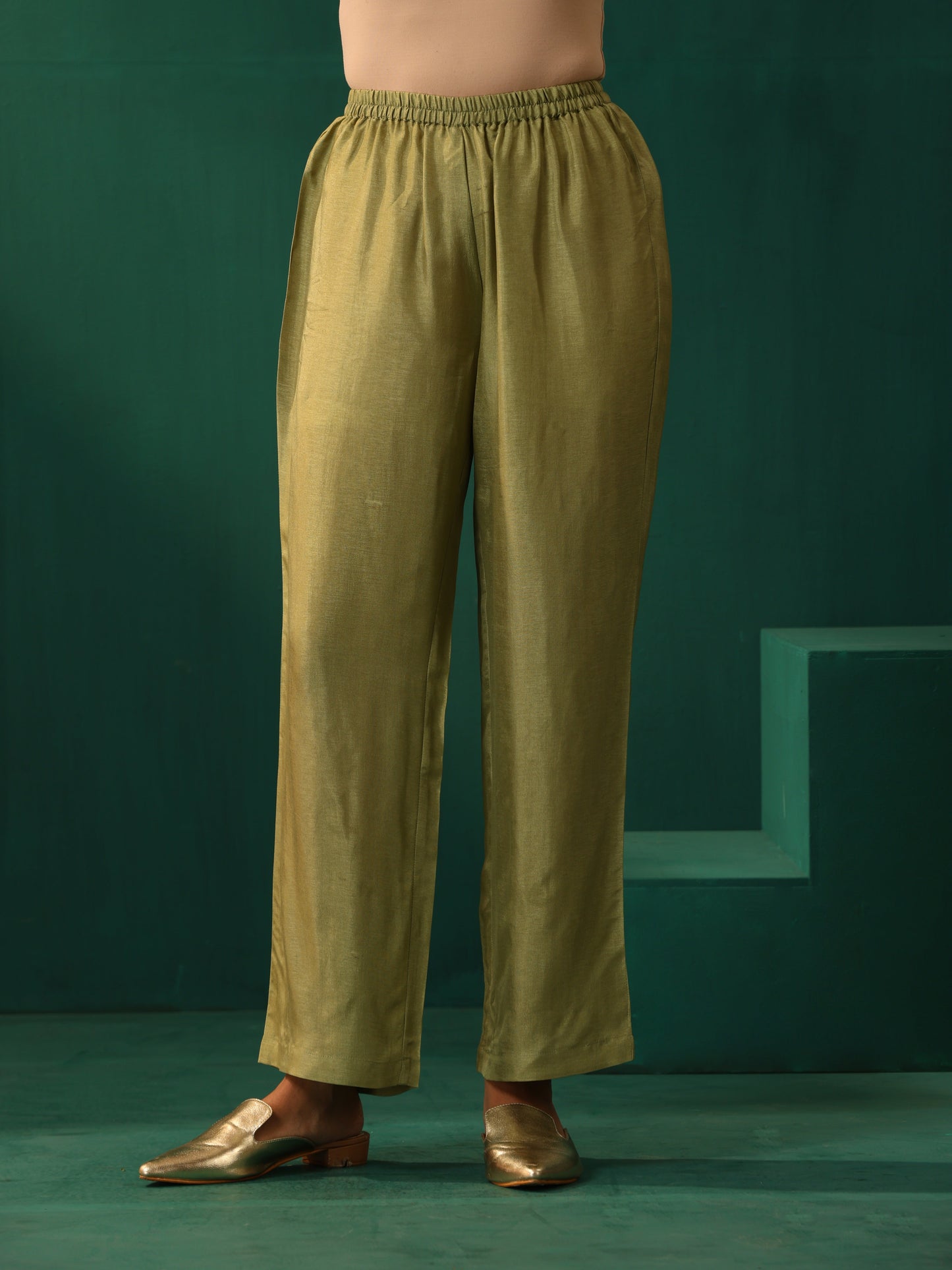trueBrowns Green Square Viscose Silk Side Gathered Co-ord Set - Swadesiicart