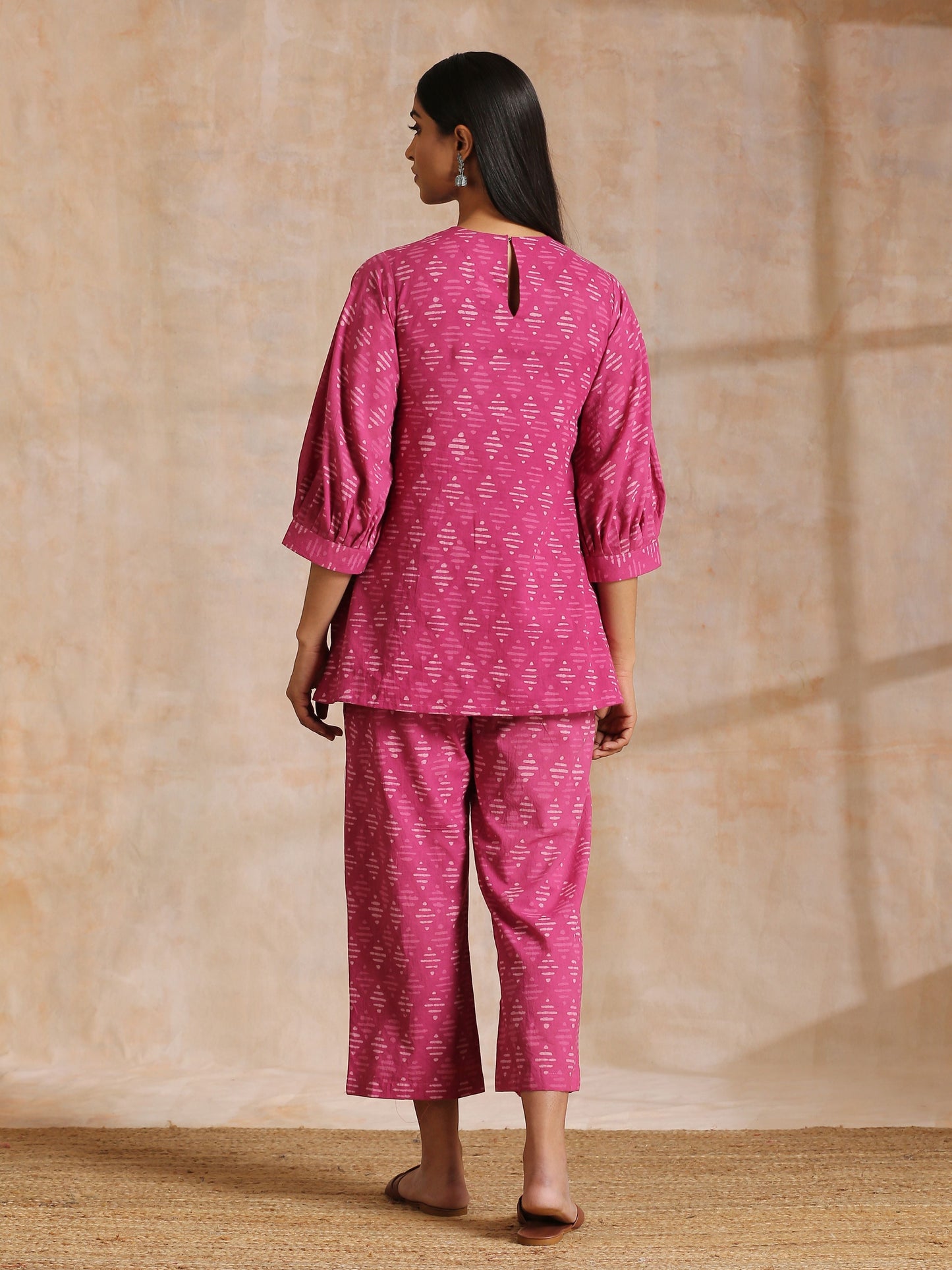 trueBrowns Pink Dabu Print Cotton Baggy Sleeve Co-Ord Set - Swadesiicart
