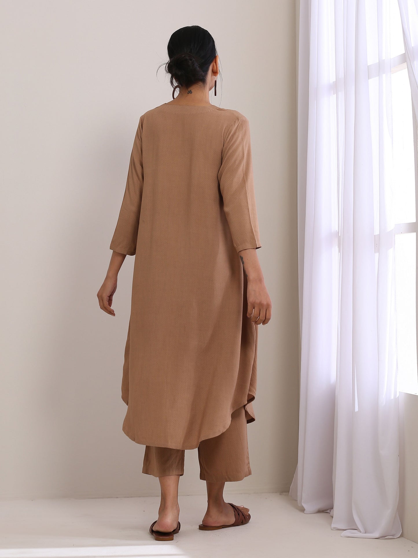 trueBrowns Beige Dobby Gathered Kurta Pant Set | Swadesiicart