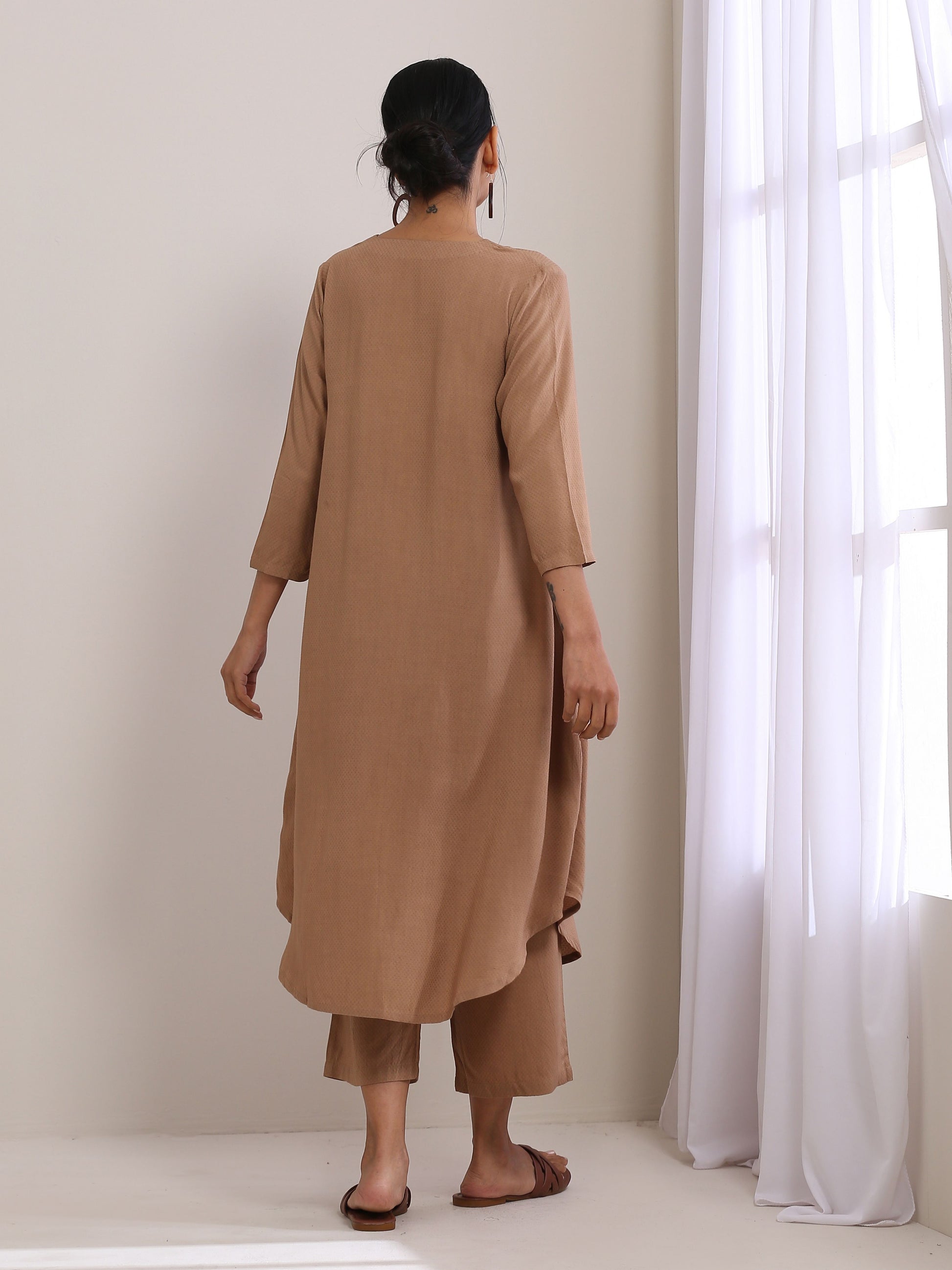 trueBrowns Beige Dobby Gathered Kurta Pant Set | Swadesiicart