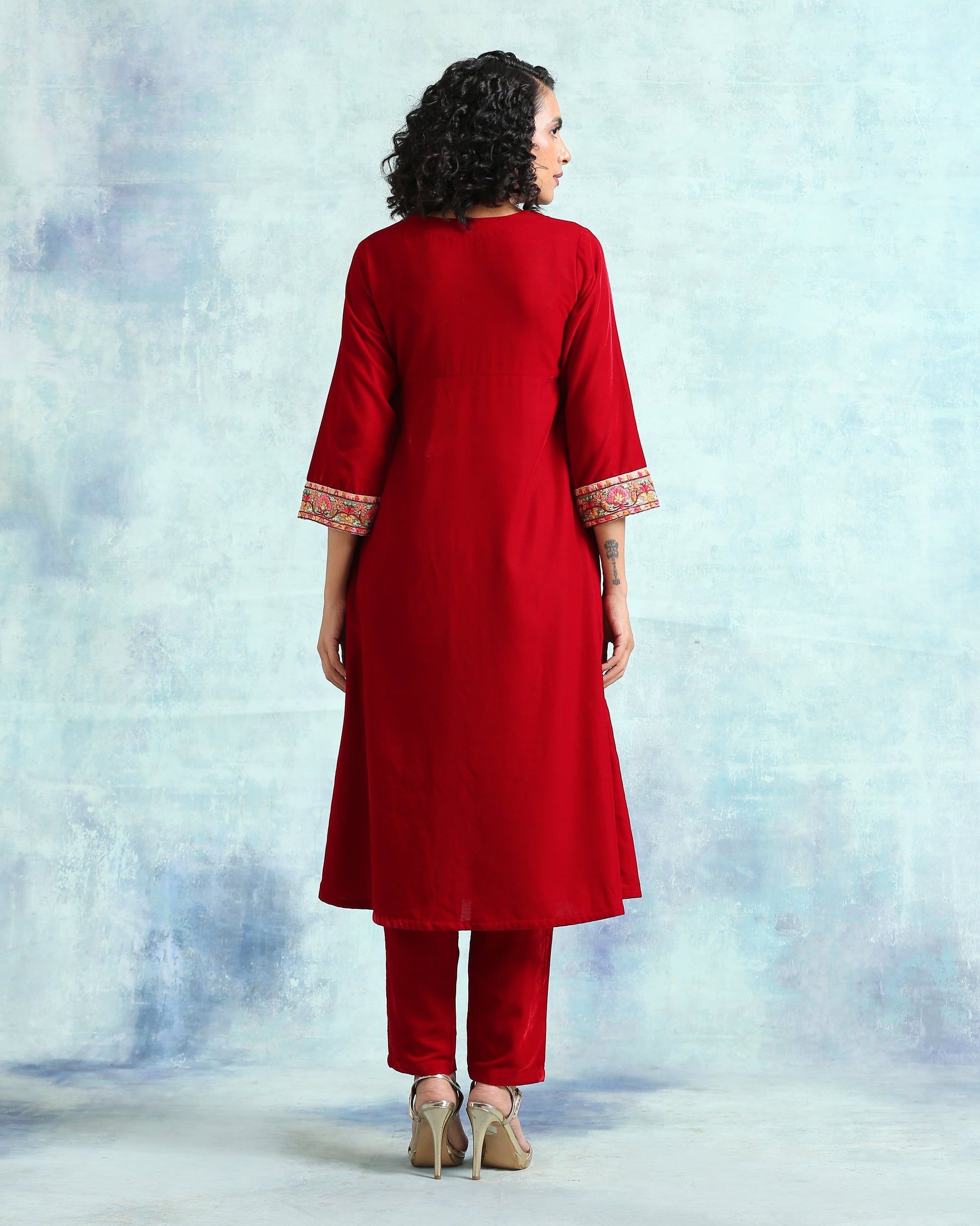 trueBrowns True Red Velvet Yoke Kurta | Swadesiicart