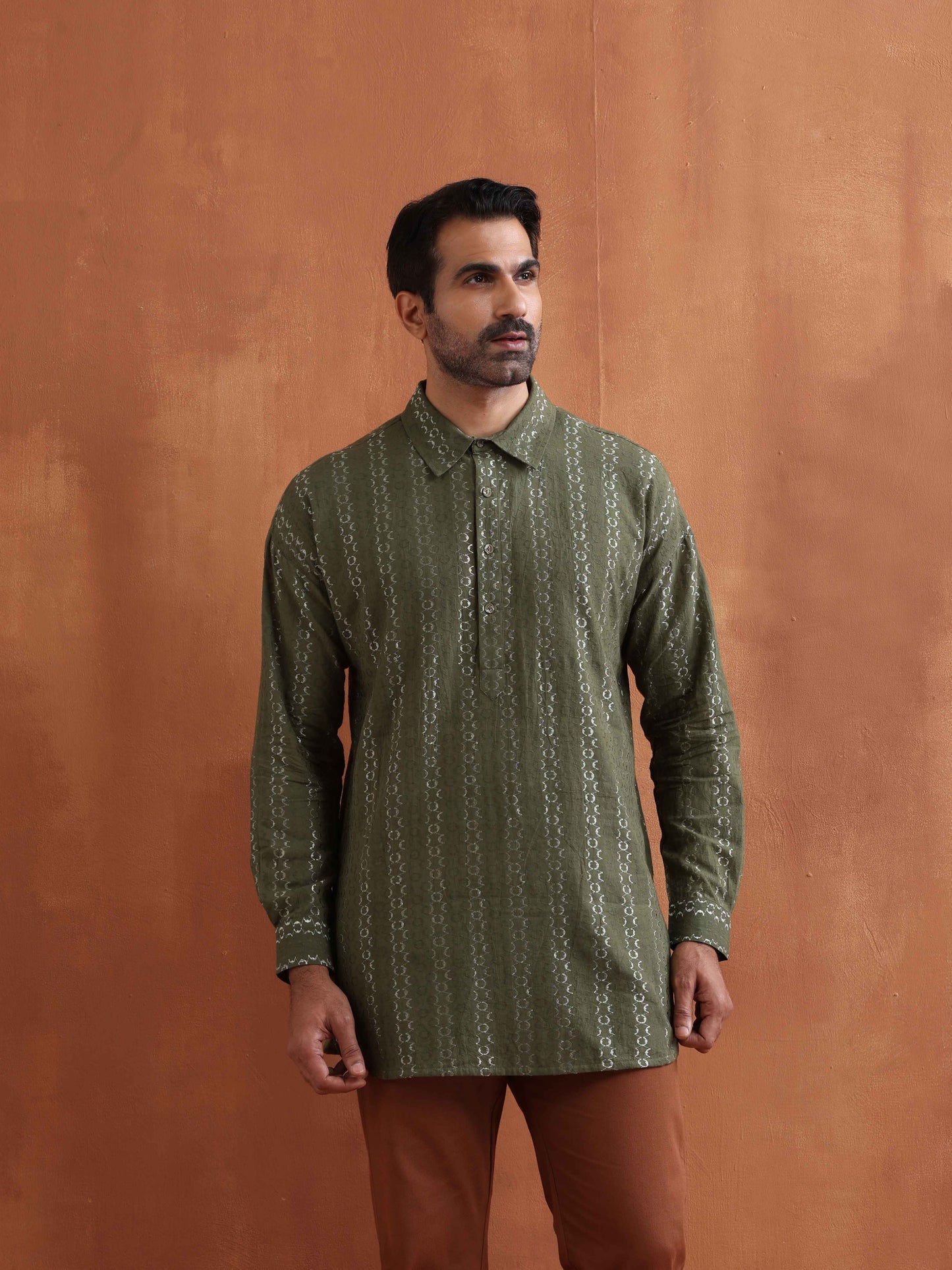trueBrowns Men's Olive Green Cotton Dobby Short Kurta | Swadesiicart