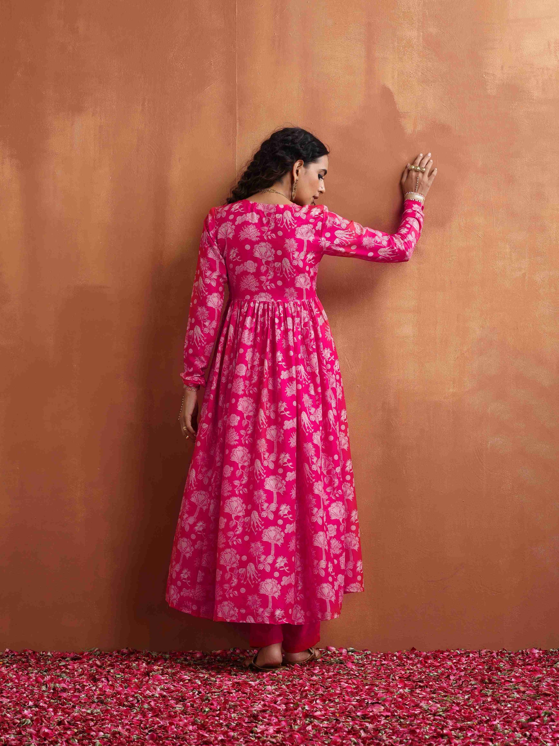 trueBrowns Red Print Flared Anarkali Kurta Set | Swadesiicart