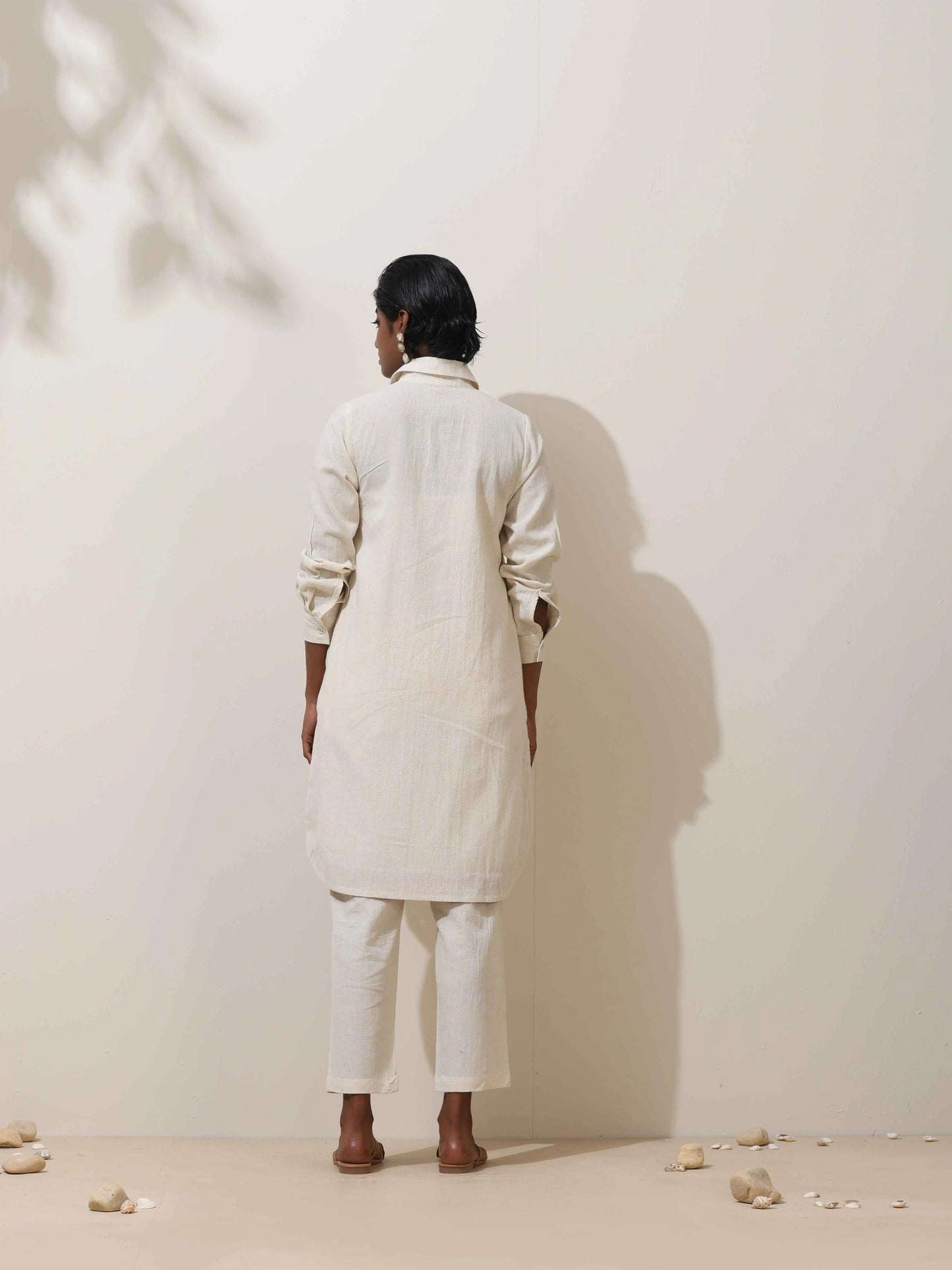 trueBrowns Off-White Cotton Linen Kurta Co-Ord Set - Swadesiicart