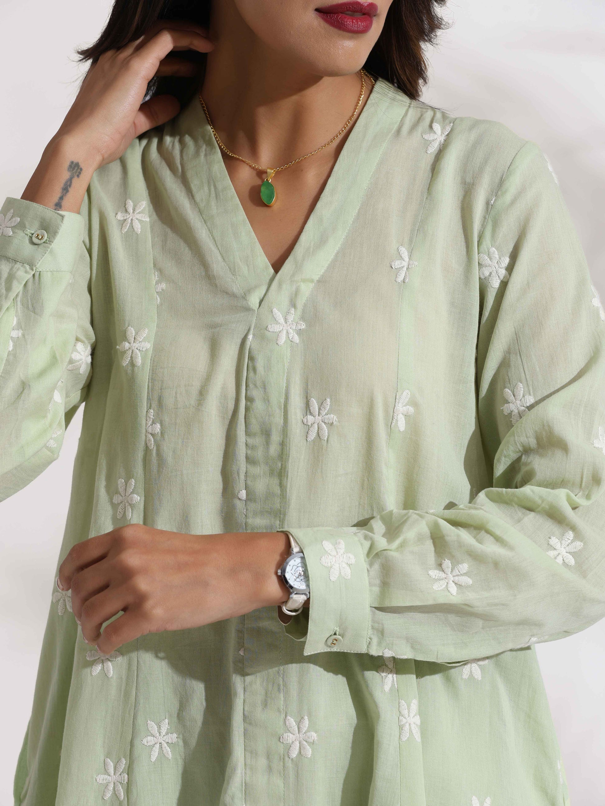 trueBrowns Green Cotton Floral Embroidered Co-ord Set - Swadesiicart