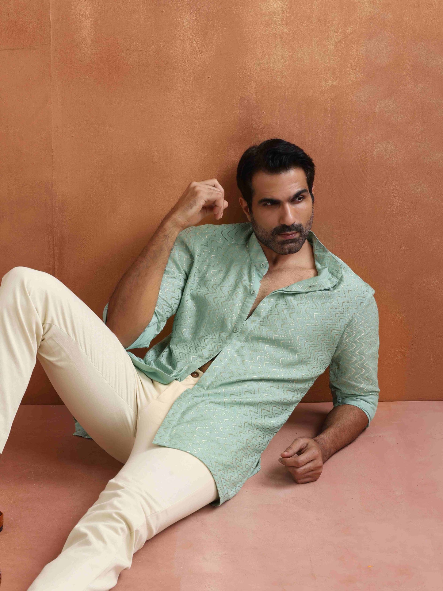 trueBrowns Men's Green Cotton Dobby Front Open Short Kurta | Swadesiicart