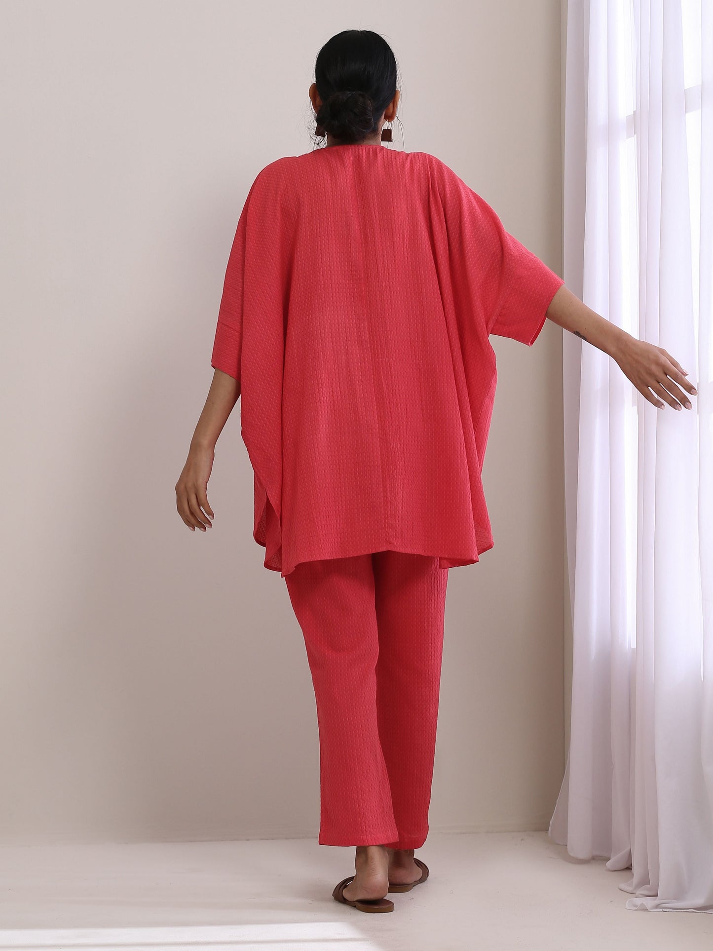 trueBrowns Bright Pink Dobby Boxy Fit High Low Co-Ord Set - Swadesiicart