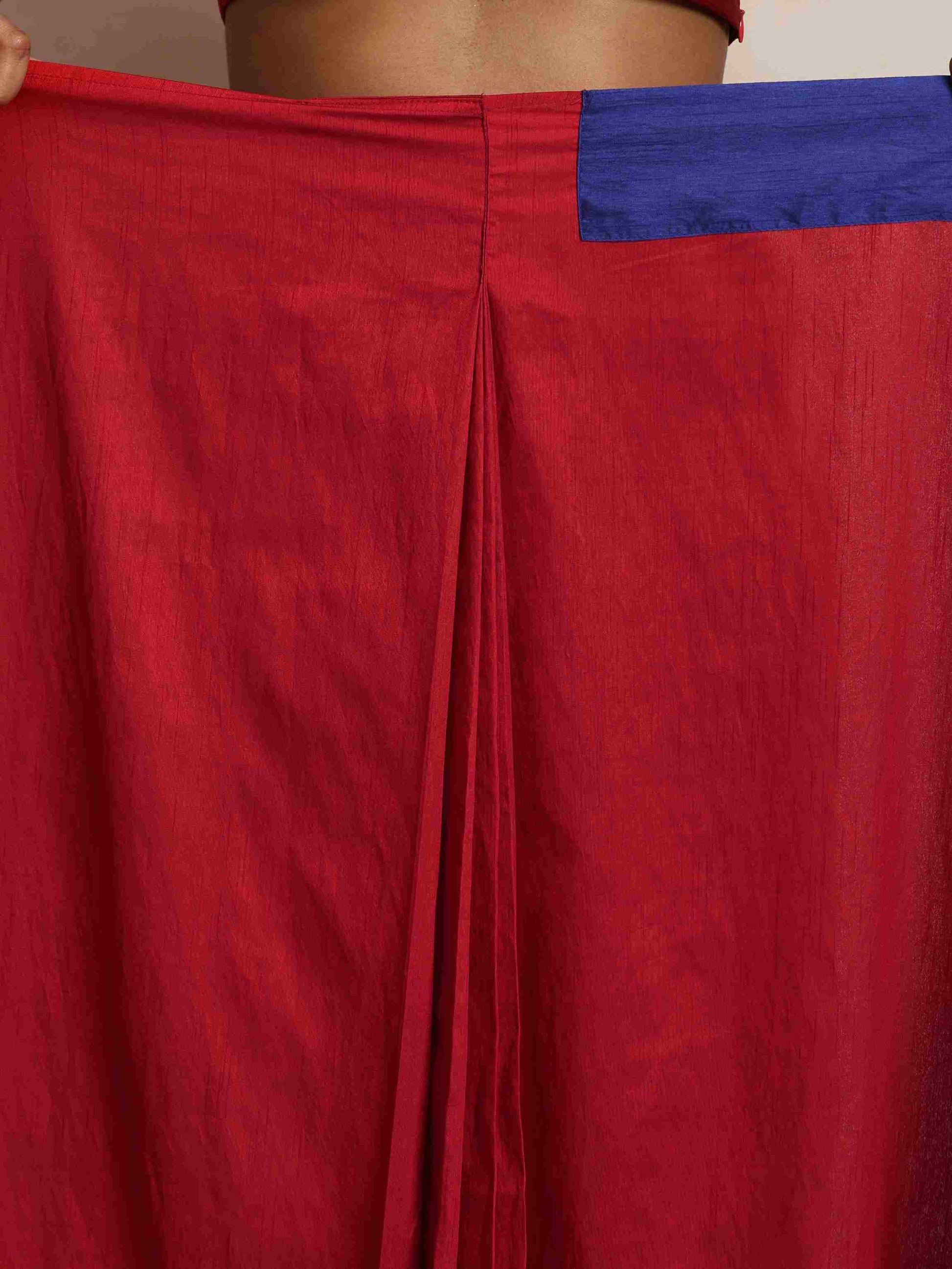 trueBrowns Red Silk Ready To Wear Saree | Swadesiicart