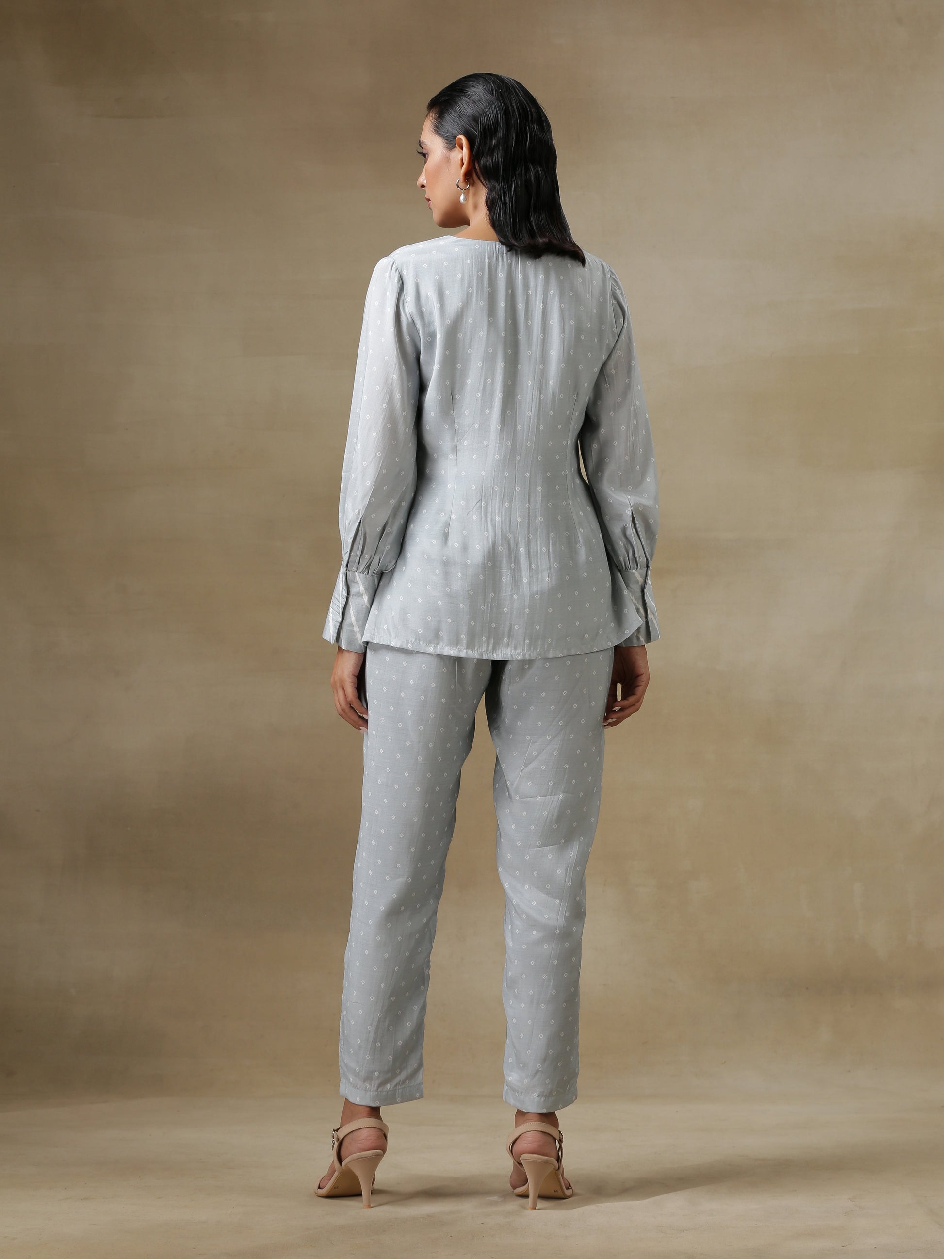 trueBrowns Grey Bandhani Printed Silk Front Open Short Co-Ord Set - Swadesiicart