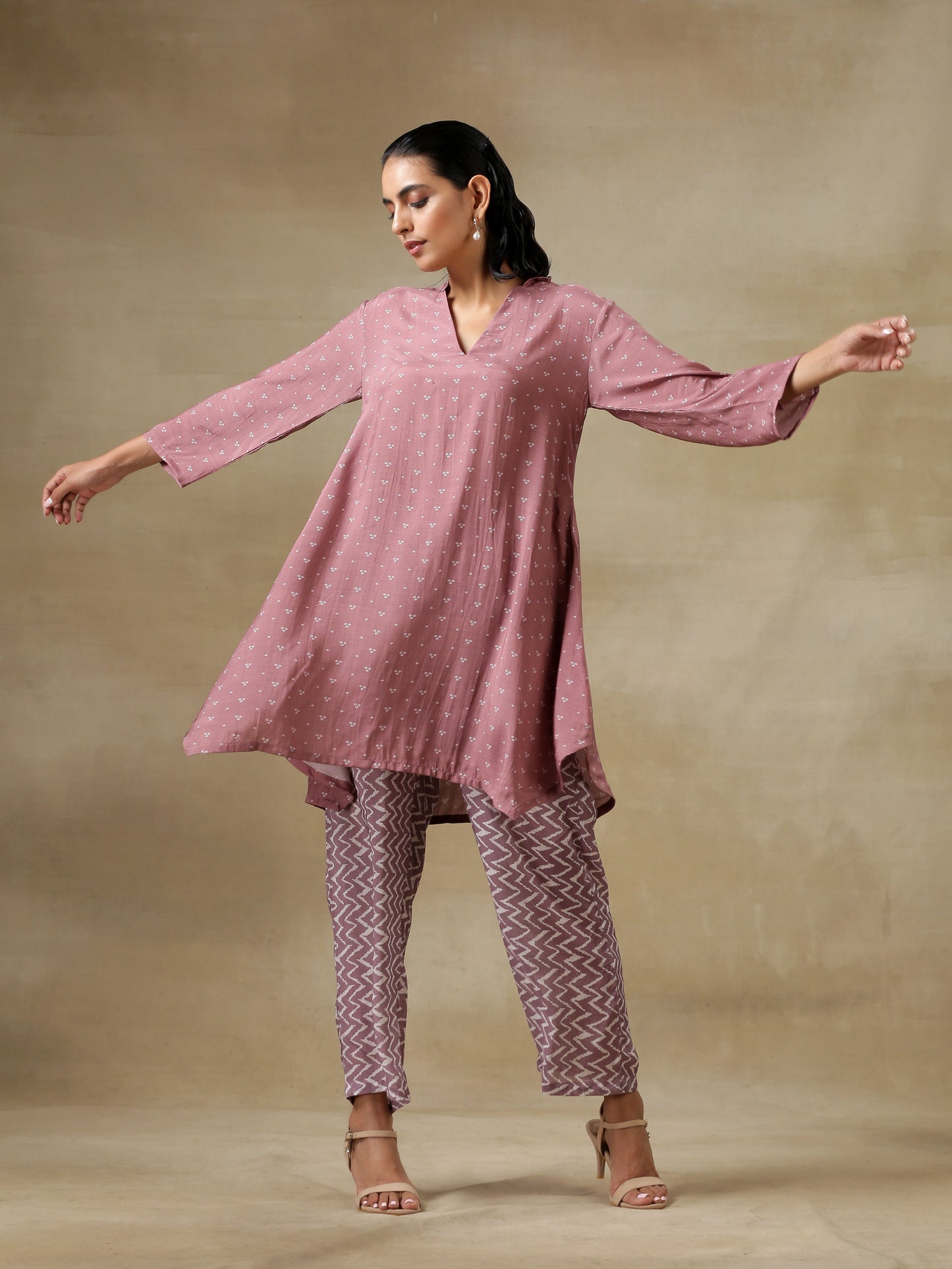 trueBrowns Dark Mauve Bandhani Printed Silk Collared Co-Ord Set - Swadesiicart