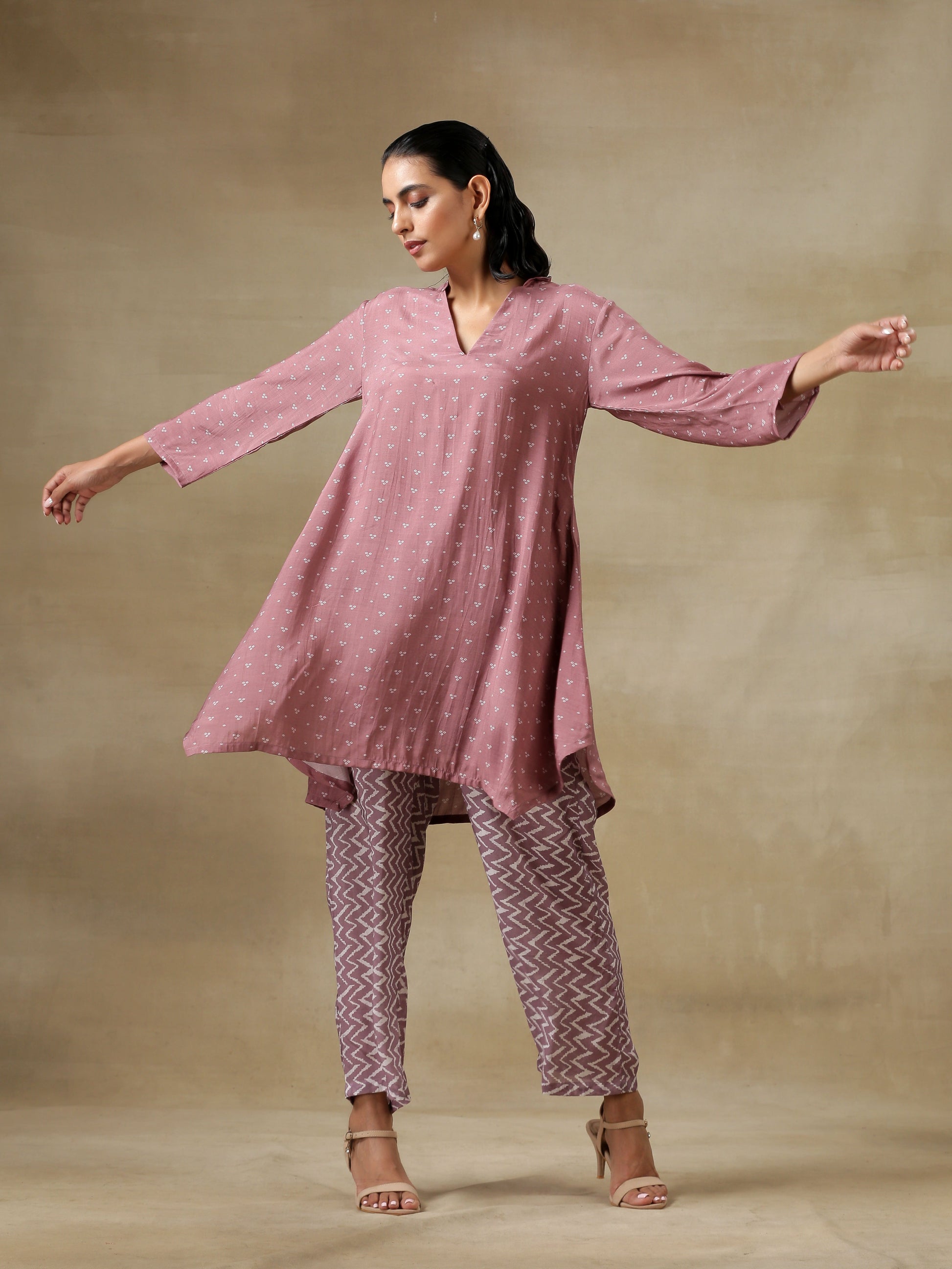 trueBrowns Dark Mauve Bandhani Printed Silk Collared Co-Ord Set - Swadesiicart