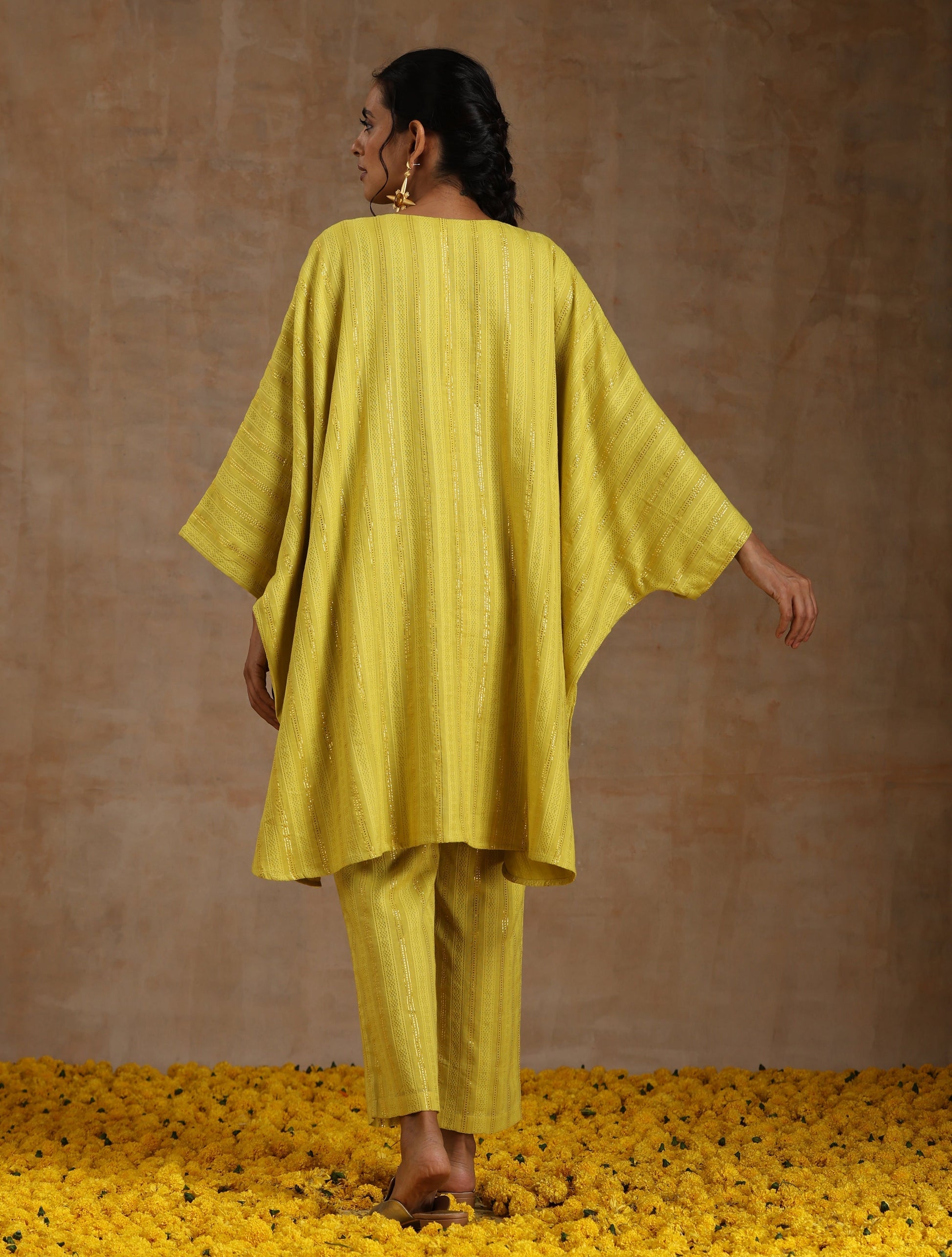 trueBrowns Lime Gold Cotton Oversized Round Co-Ord Set - Swadesiicart