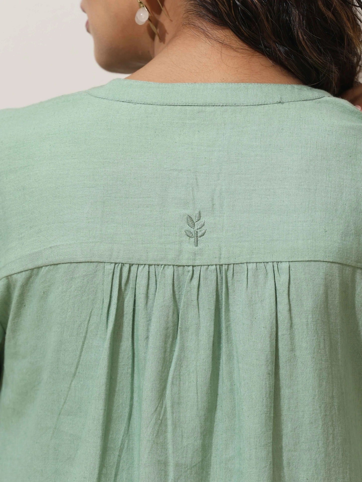 trueBrowns Mint Green Cotton Linen Kurta Pant Set | Swadesiicart