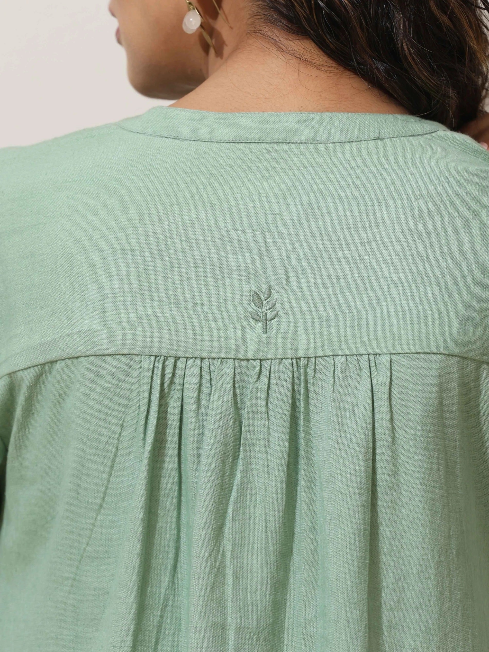 trueBrowns Mint Green Cotton Linen Kurta Pant Set | Swadesiicart