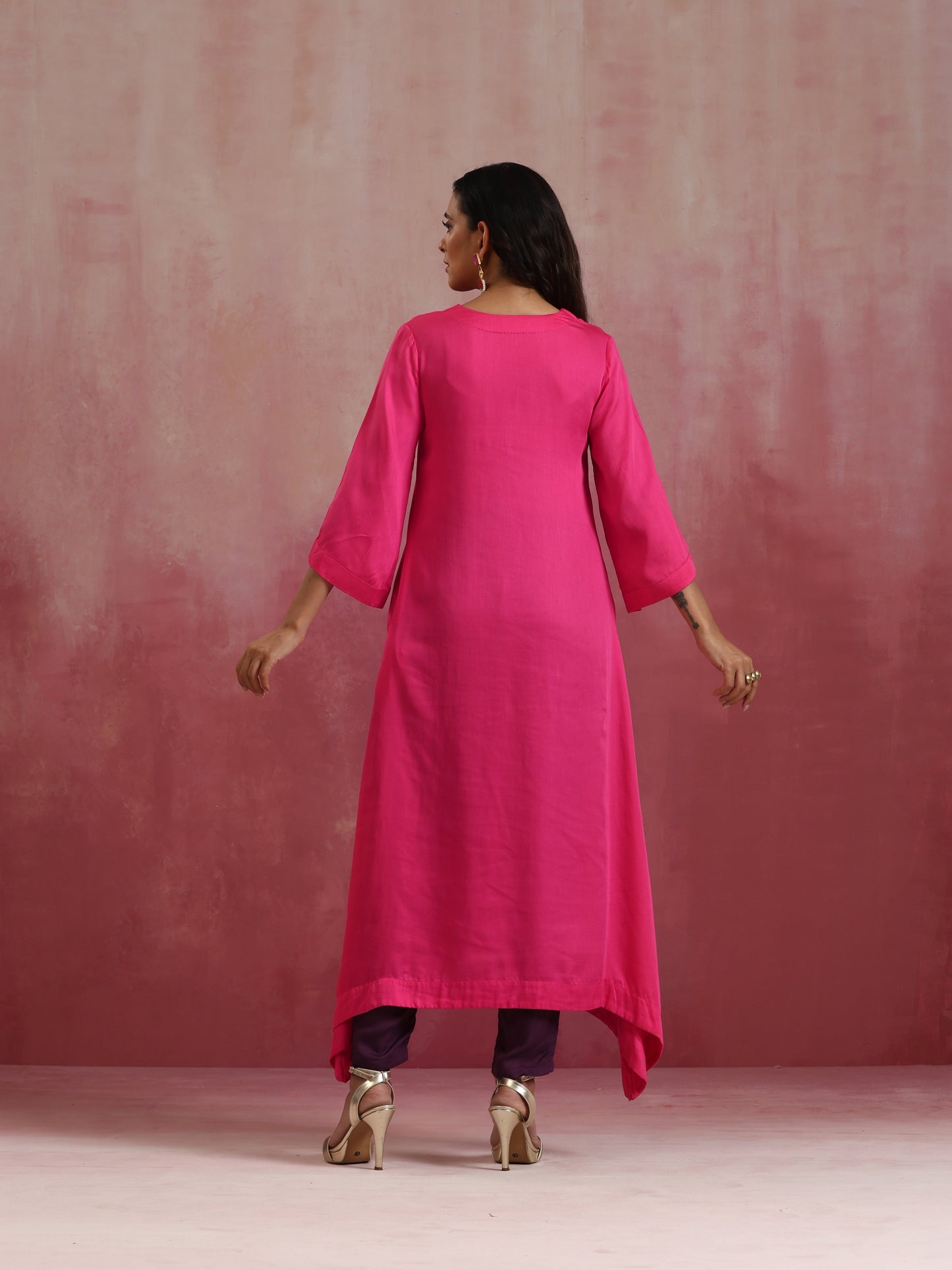 trueBrowns Pink Modal Boxpleat Kurta Set | Swadesiicart