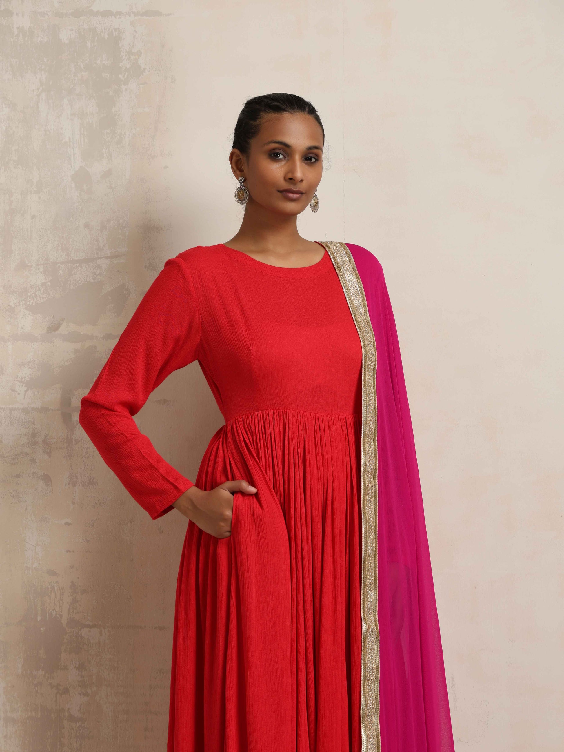 trueBrowns Red Crinkle Anarkali Kurta Pant Dupatta Set | Swadesiicart