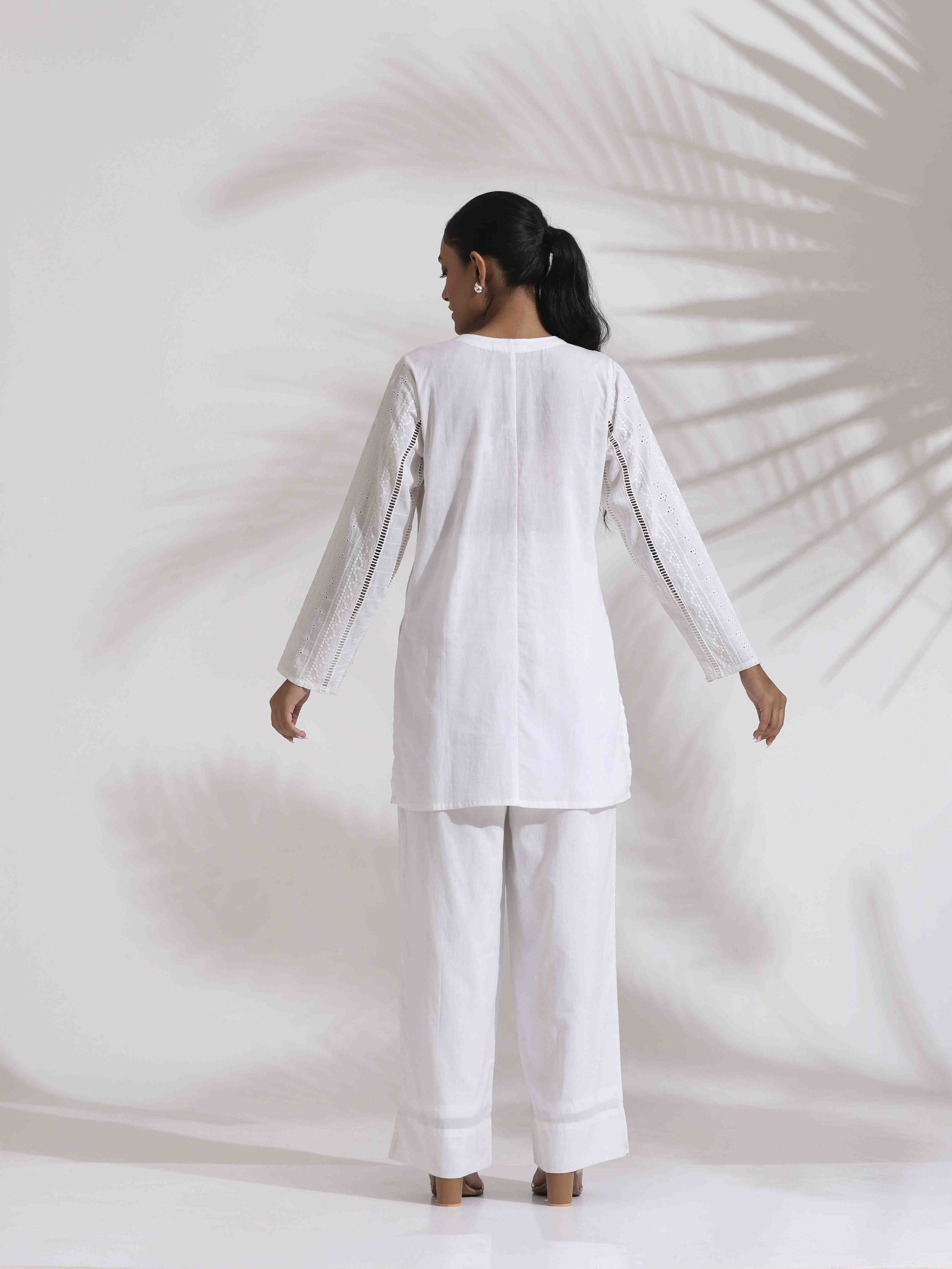 trueBrowns White Cotton Schiffli Co-ord Set - Swadesiicart