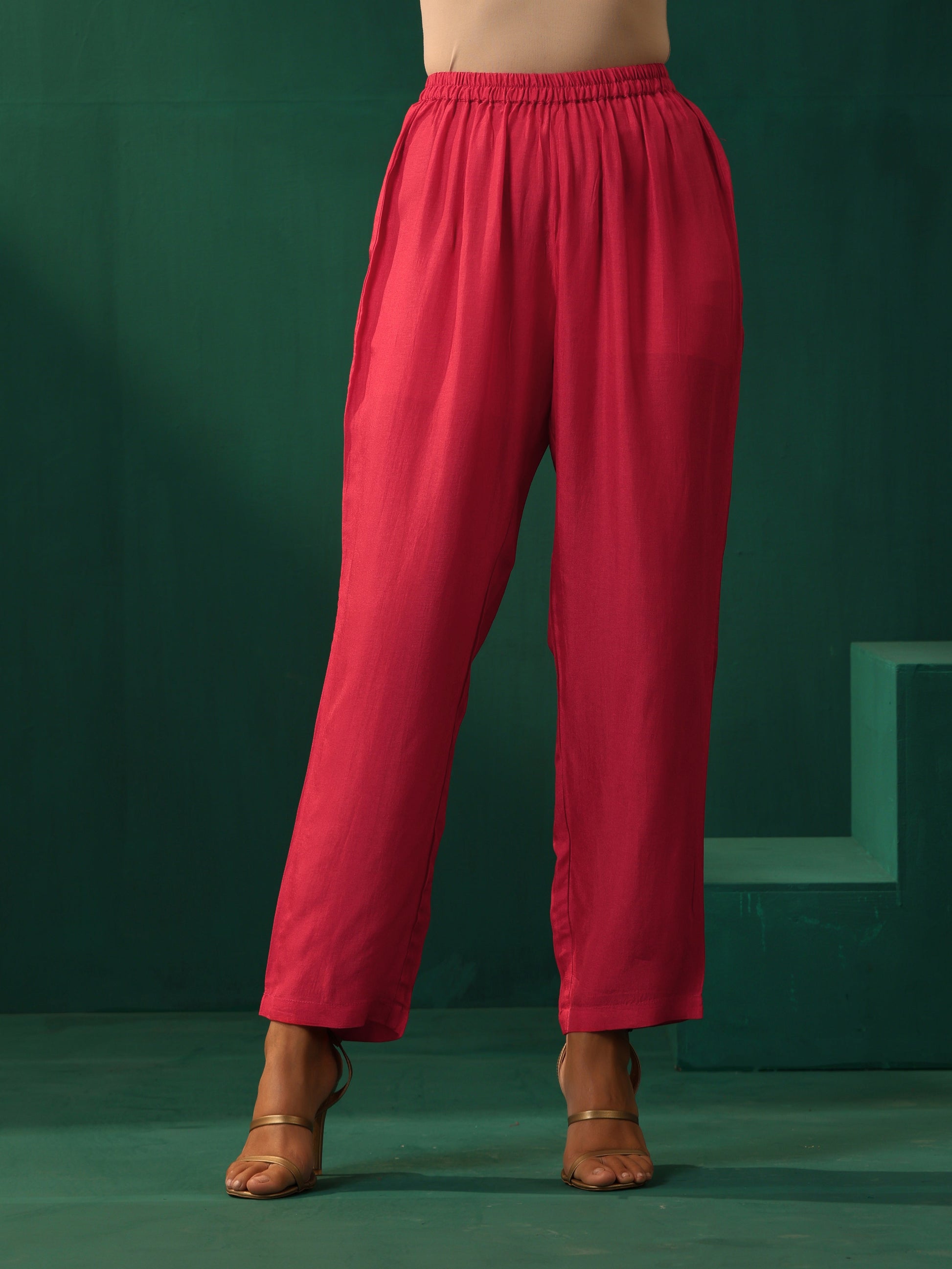 trueBrowns Pink Floral Viscose Silk Round Neck Co-ord Set - Swadesiicart