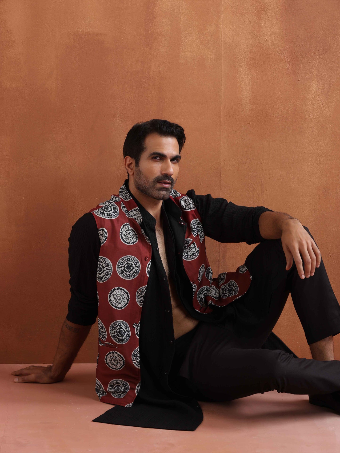 trueBrowns Men's Rust Printed Nehru Jacket | Swadesiicart