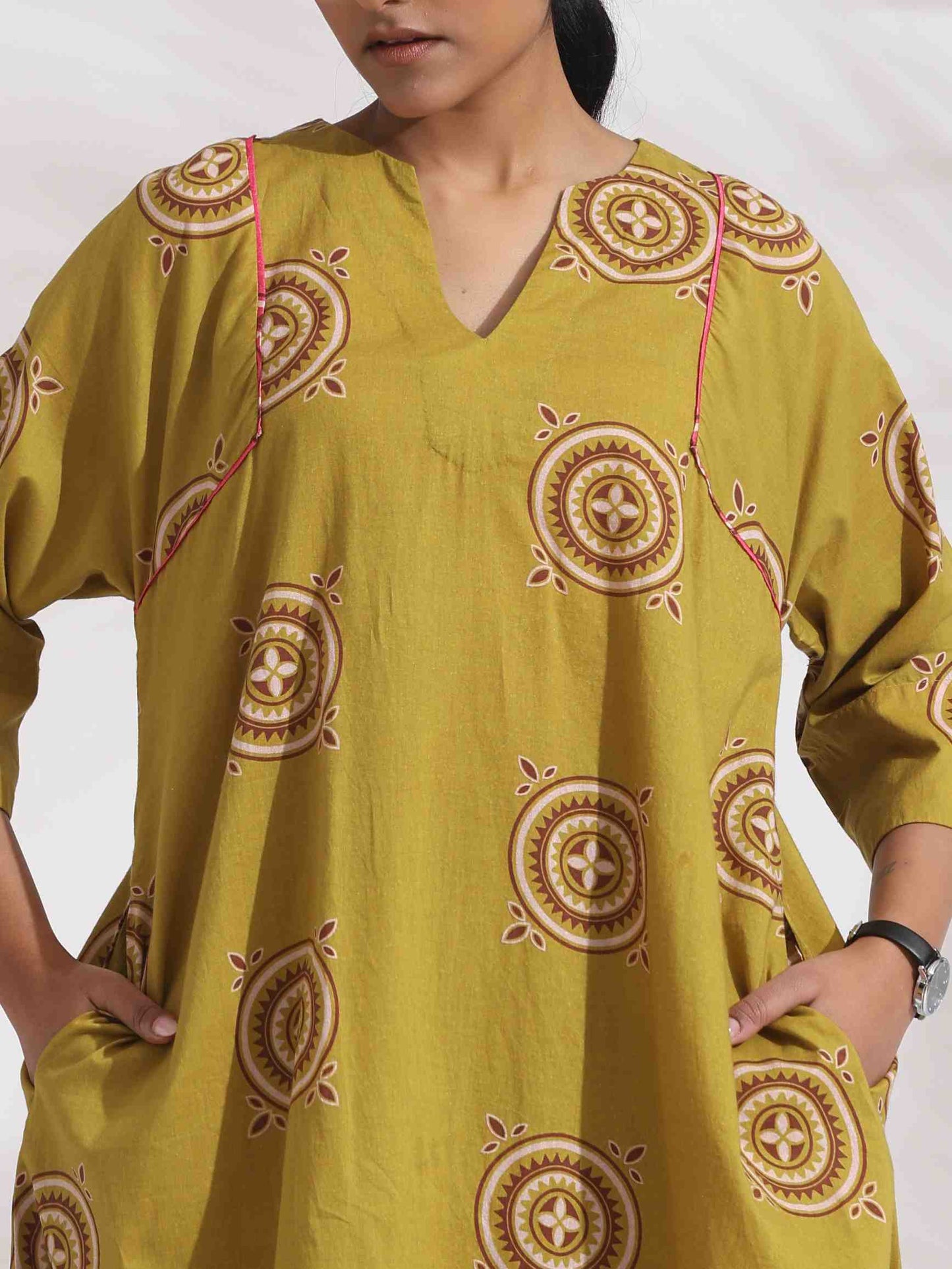 trueBrowns Green Cotton Print Kimono Sleeves Kurta Co-ord Set - Swadesiicart