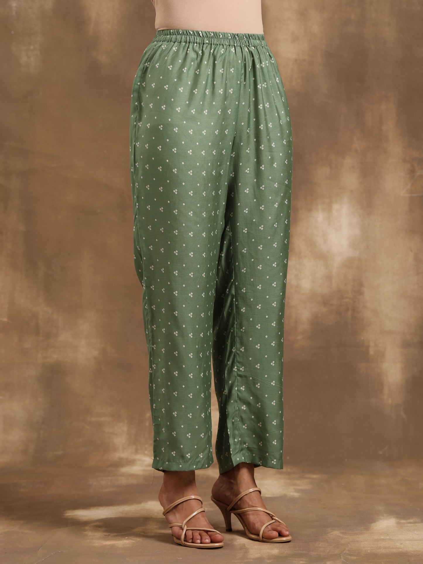 trueBrowns Light Green Bandhani Printed Silk Kurta Pant Set | Swadesiicart
