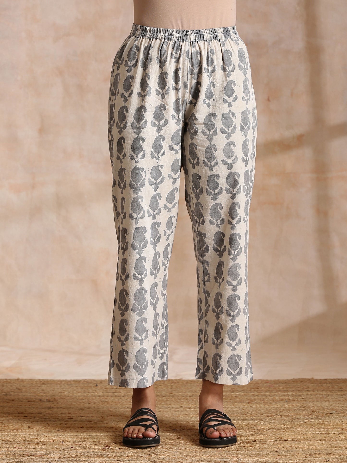 trueBrowns Grey Dabu Buta Print Cotton V-Square Neck Co-Ord Set - Swadesiicart