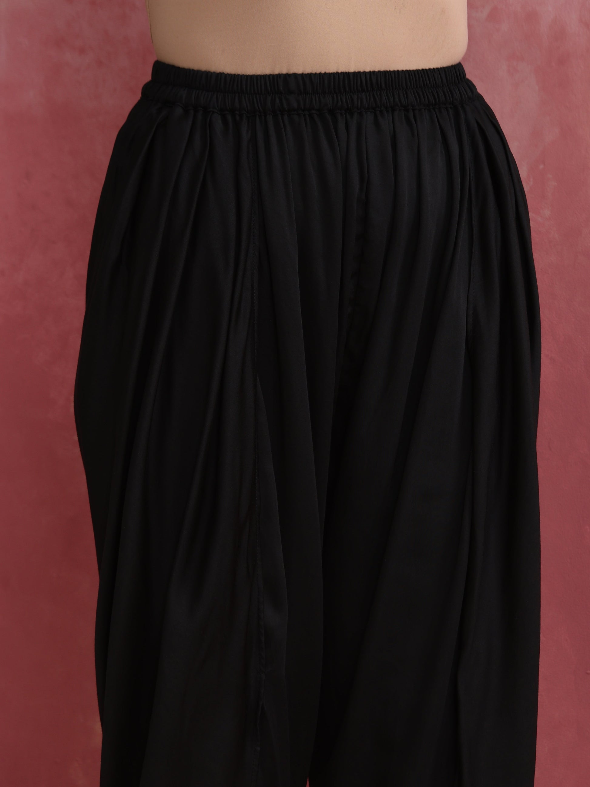 trueBrowns Black Modal Kaftan Kurta Set | Swadesiicart