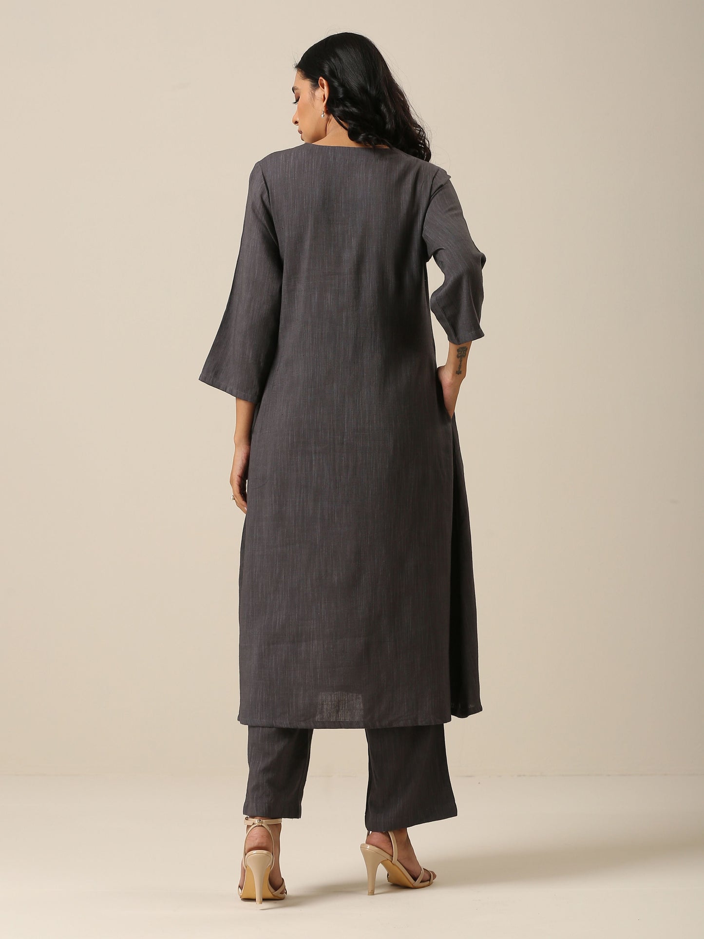 trueBrowns Slate Grey Slub Texture Overlap Pleat Kurta Pant Set | Swadesiicart