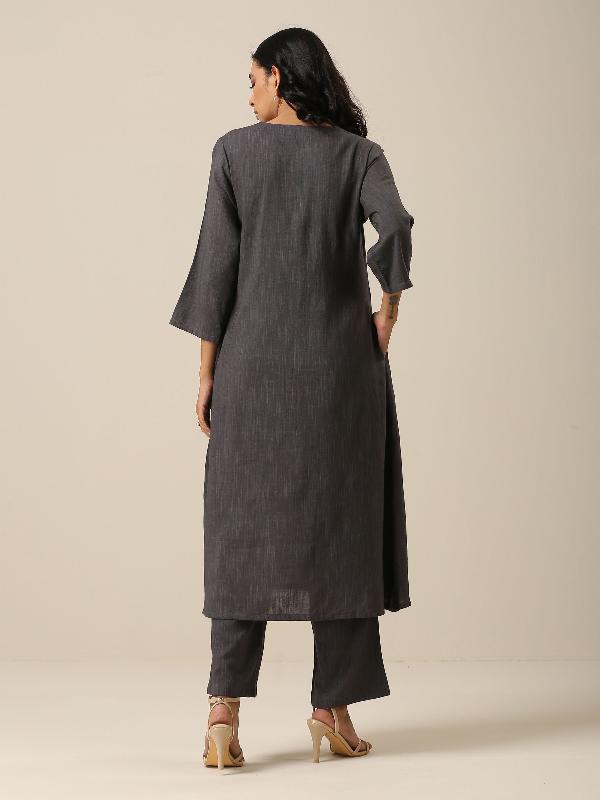 trueBrowns Slate Grey Slub Texture Overlap Pleat Kurta Pant Set | Swadesiicart