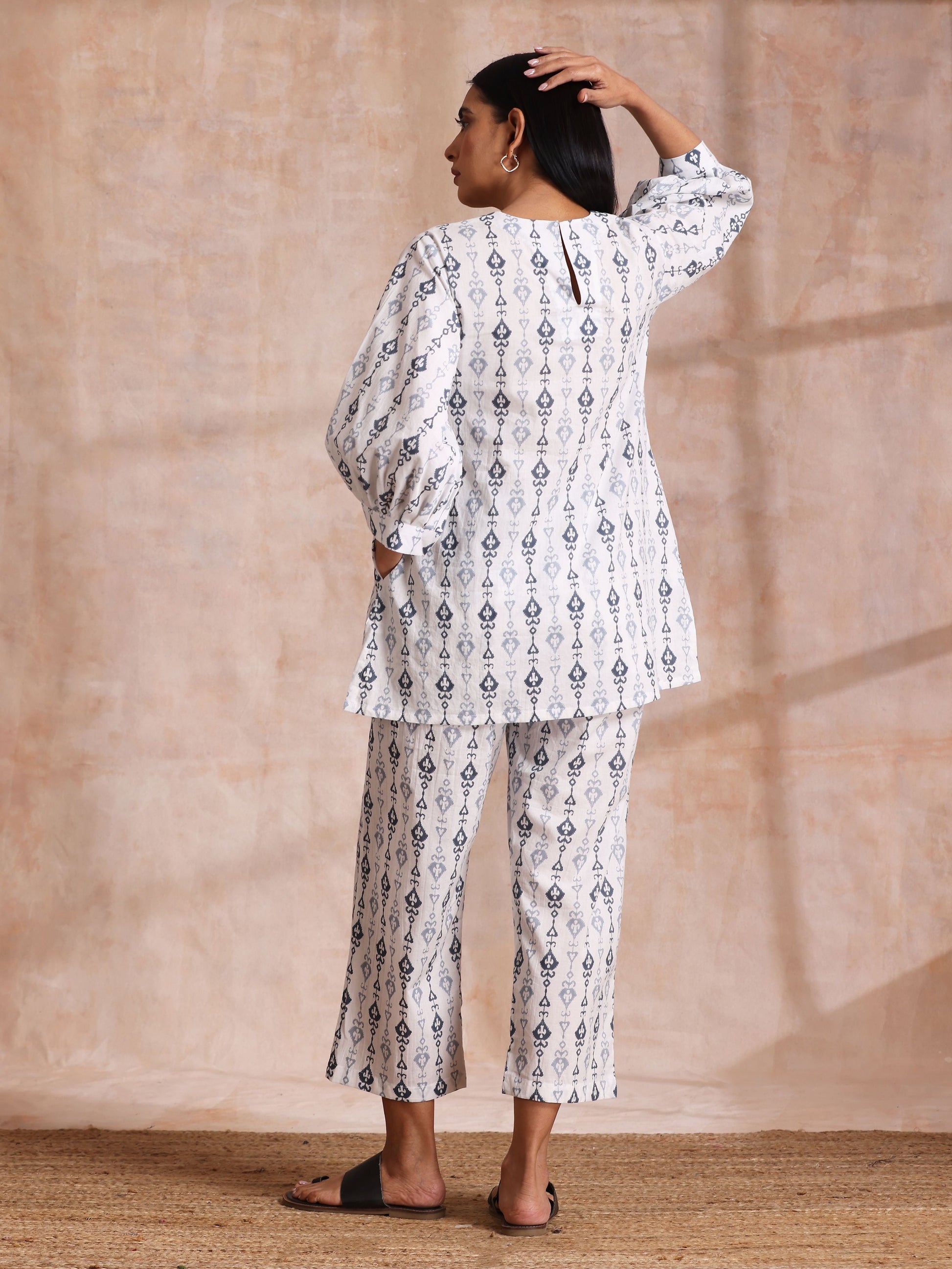 trueBrowns Grey On White Ikat Print Cotton Baggy Sleeve Co-Ord Set - Swadesiicart
