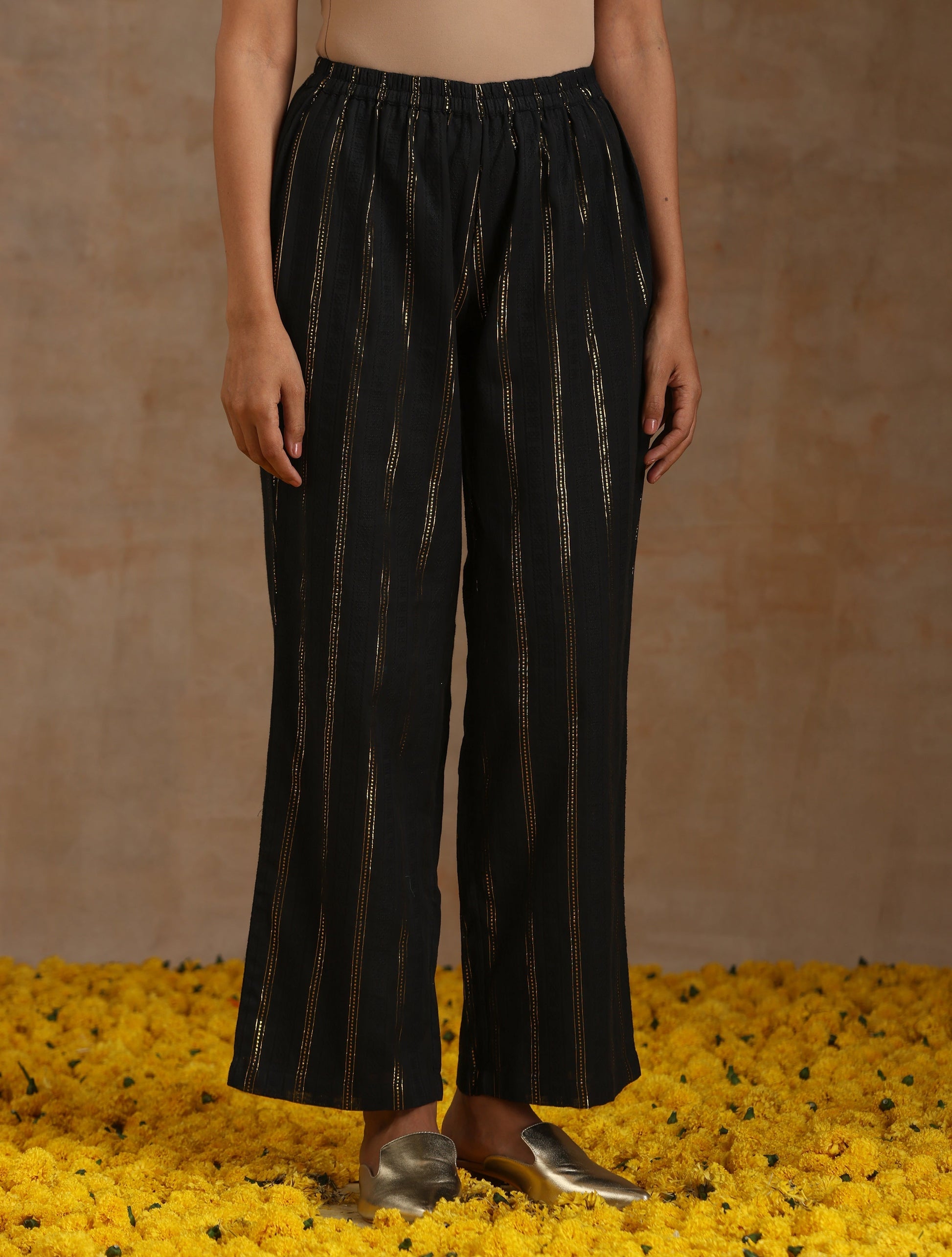 trueBrowns Black Gold Cotton Overlap Co-Ord Set - Swadesiicart