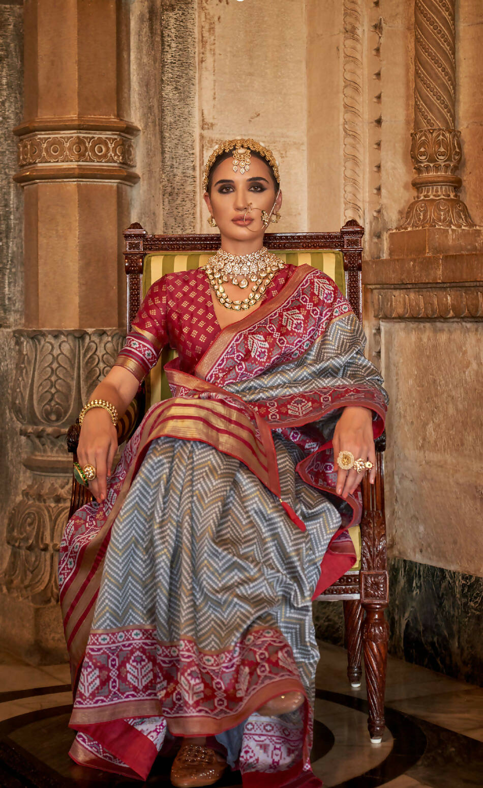 Silver Grey Banarasi Weaving, Ultra Aqua Finish, Zari Work Banarasi Silk Saree - Rath Kunti - Swadesiicart