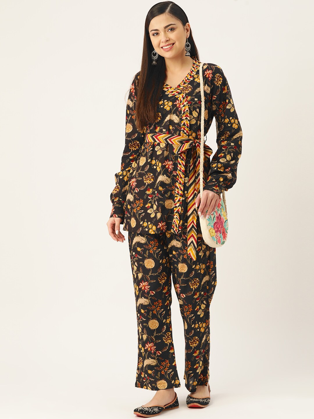 InWeave Women's Black Kalamkari Coord Set With Belt - Swadesiicart