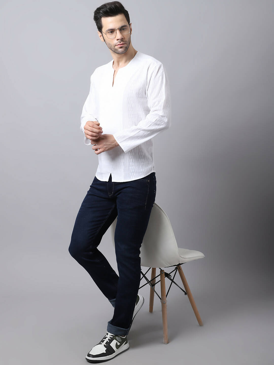 Even Apparels White Pure Cotton Embroided Men's Kurta | Swadesiicart