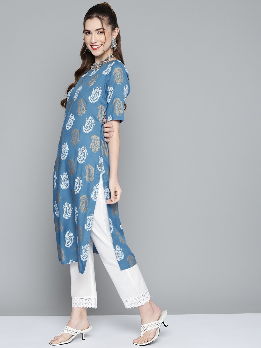 HERE&NOW Women Blue & Golden Paisley Printed Straight Kurta - Swadesiicart