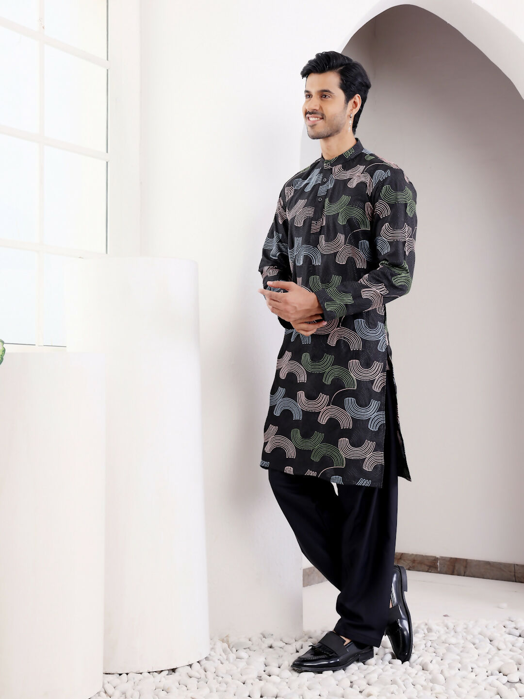 Black Linen Designer Embroidery Work Men's Rajwadi Kurta Set - Mahotsav