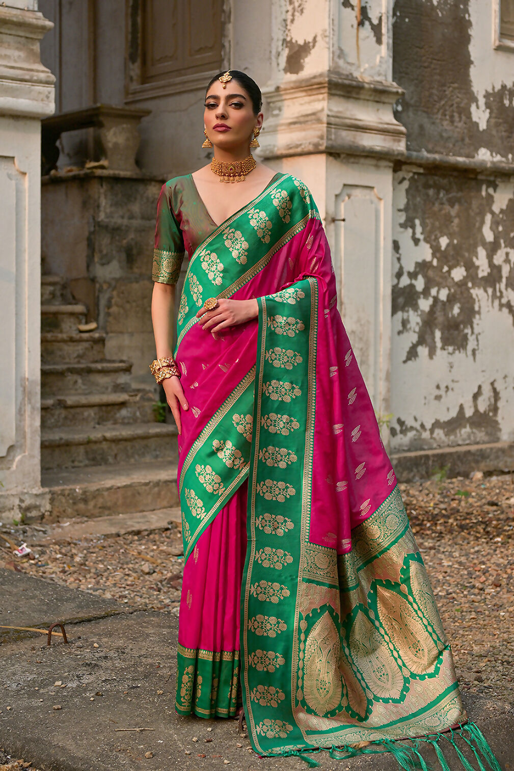 Vishnu Weaves Women's Pink Kanchi Silk Woven Saree with Blouse - Swadesiicart