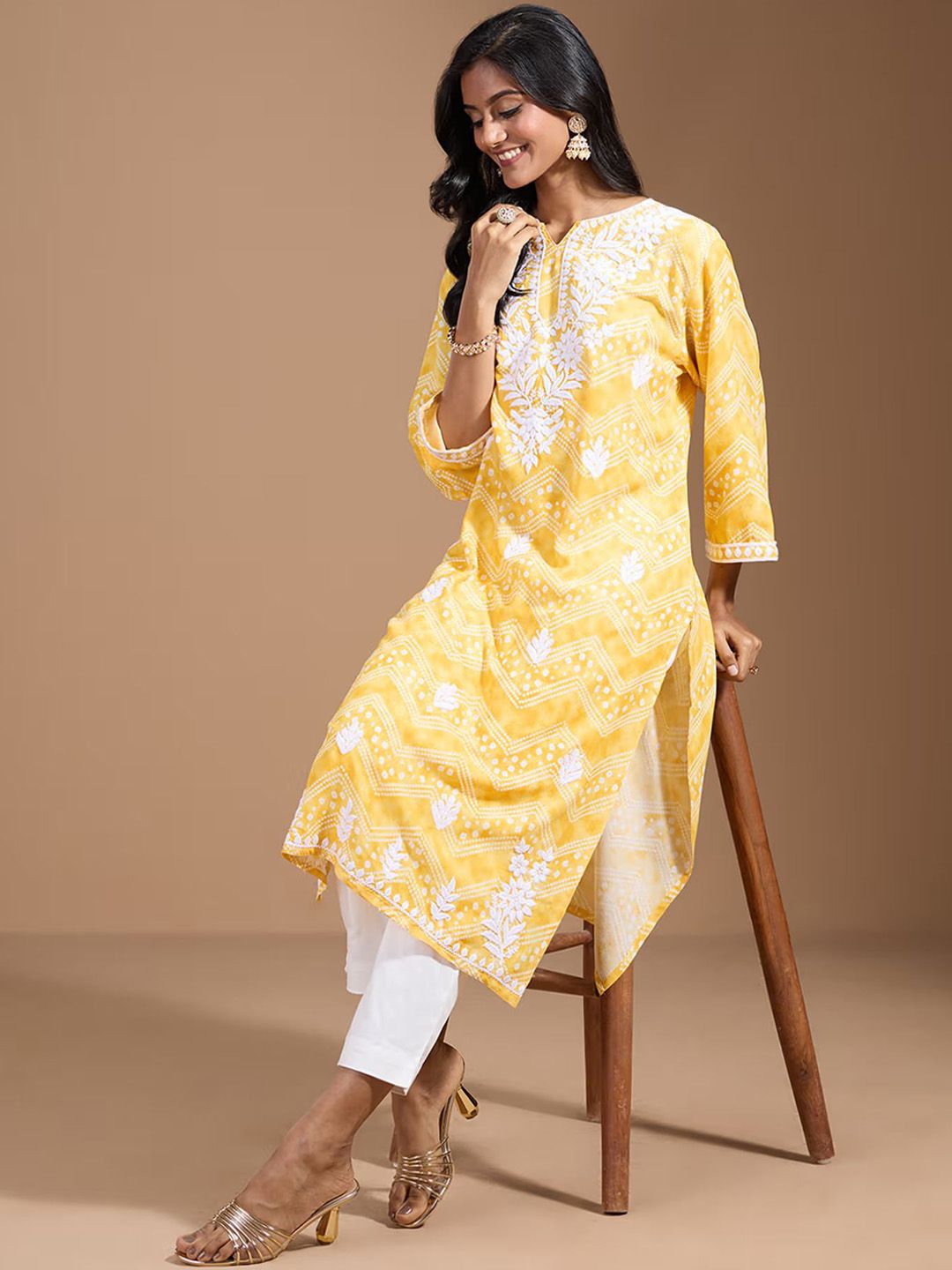 Ode by House of Pataudi Women Geometric Embroidered Flared Sleeves Chikankari Kurta | Swadesiicart