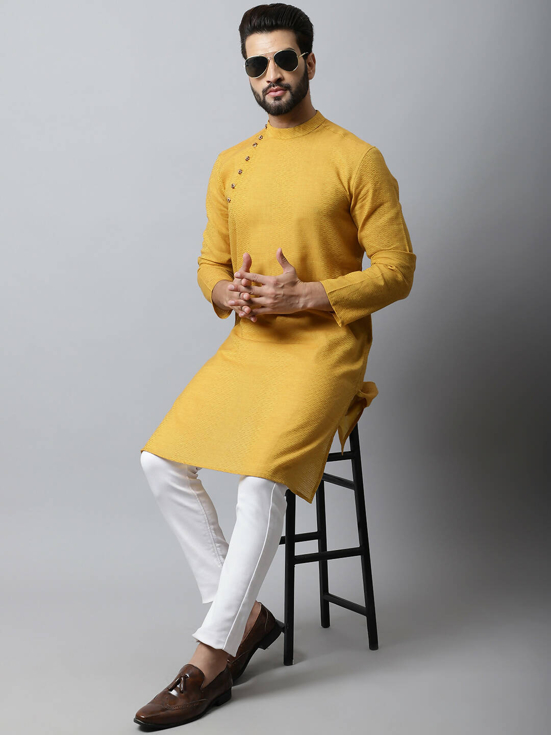 Even Apparels Yellow Color Pure Cotton Men's Kurta With Side Placket (SLD1192) | Swadesiicart