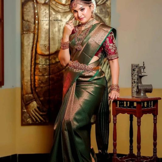 DEIANA'S Beautiful Designer Golden zari Soft Lichi Silk Saree - Green - Swadesiicart