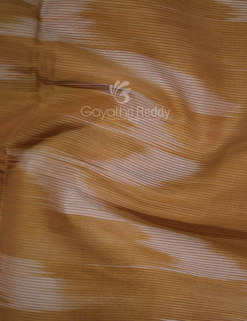 Dual Shades of Light Beige And Dark Rust Mangalagiri Ikkat Cotton Saree By Gayathri Reddy Designer Studio | Swadesiicart