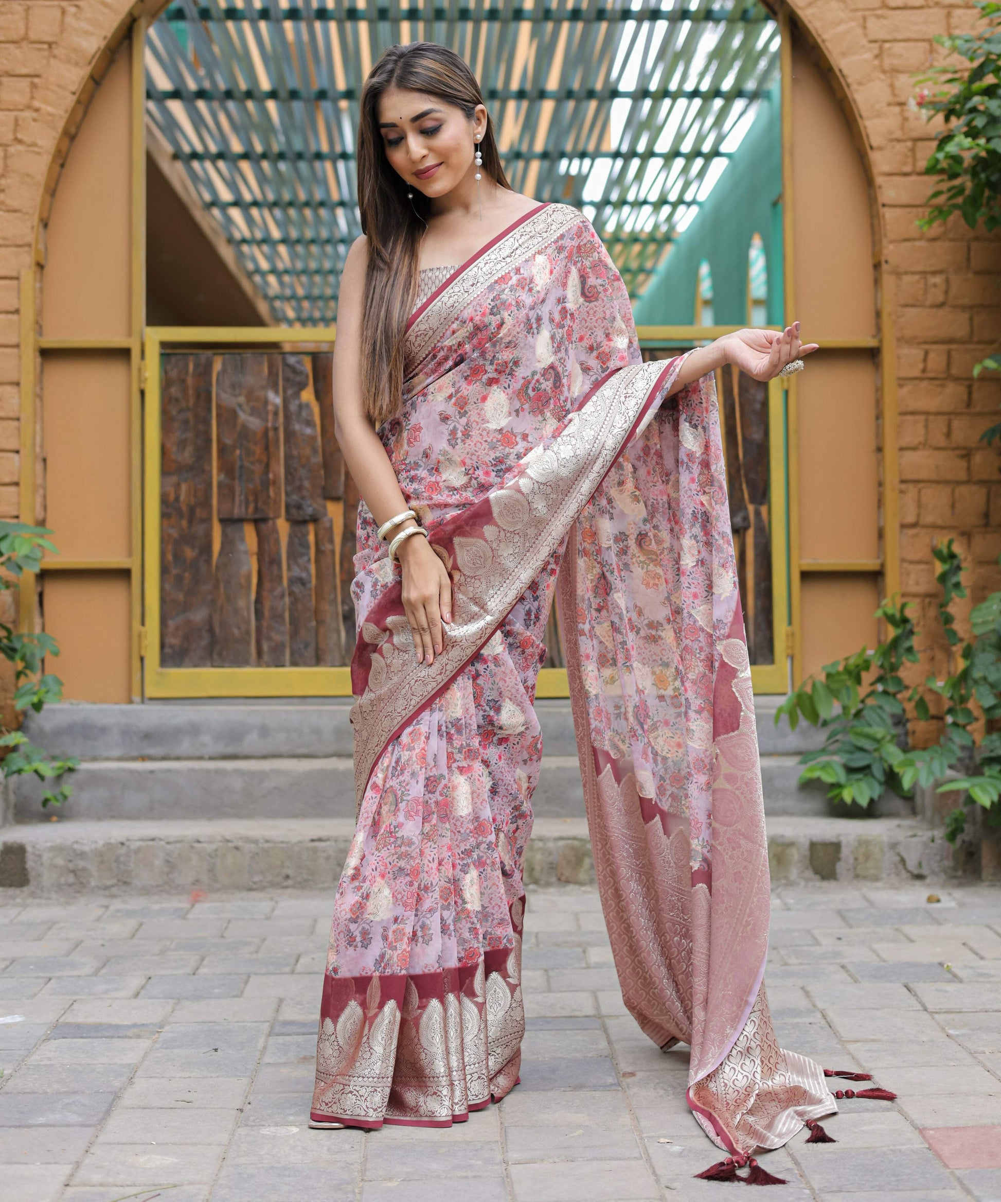 Vamsee Dhruvini Baby Pink Georgette Saree - Swadesiicart