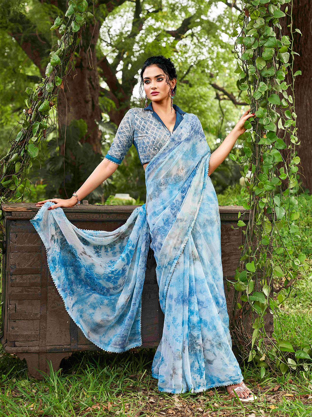 Tikhi Imli Tie and Dye Chiffon Saree | Swadesiicart