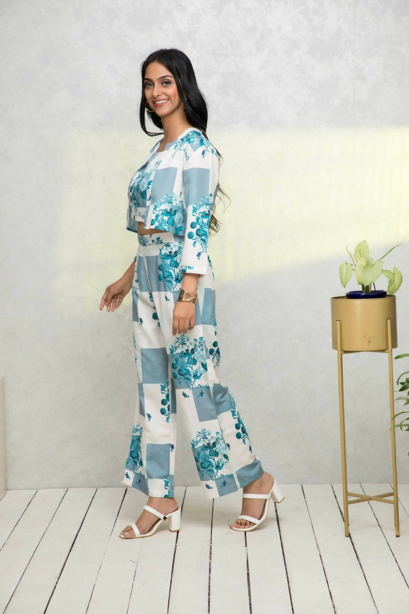 Myshka Women Multi Printed Summer Checks Co-Ords - Swadesiicart