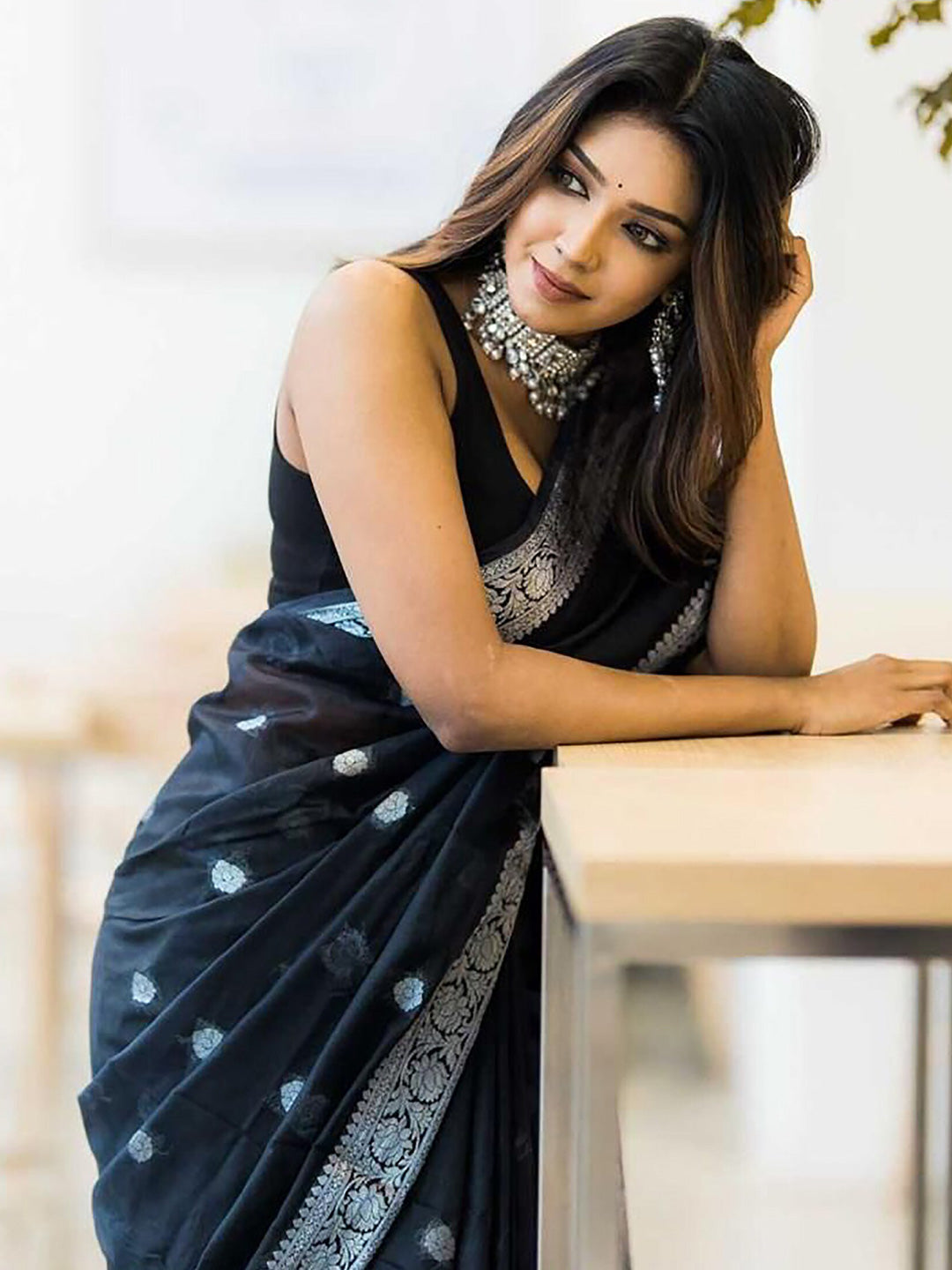 Kalini Floral Woven Design Zari Banarasi Saree | Swadesiicart