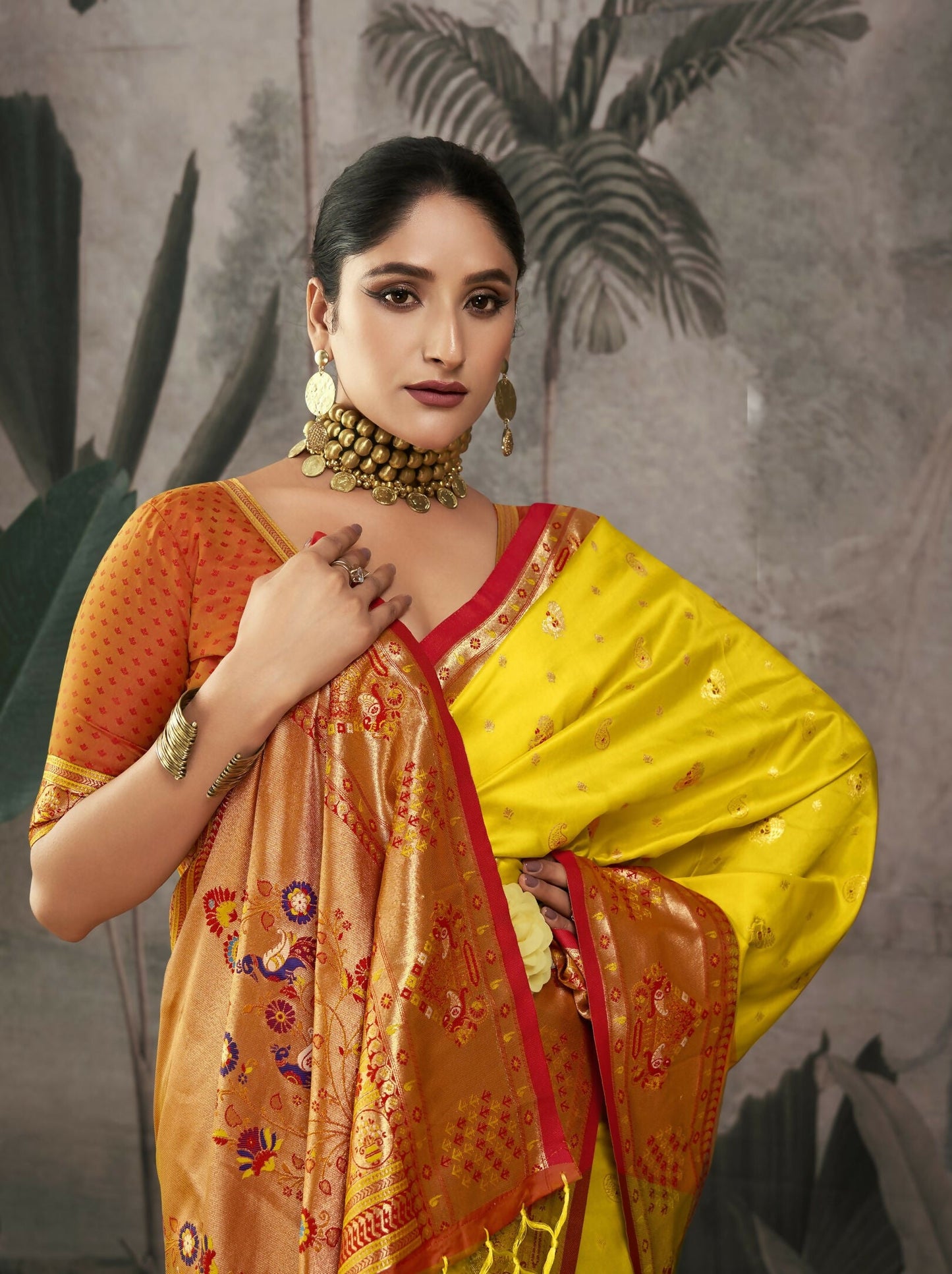 Vishnu Weaves Women's Yellow Paithani Silk Saree with Blouse - Swadesiicart